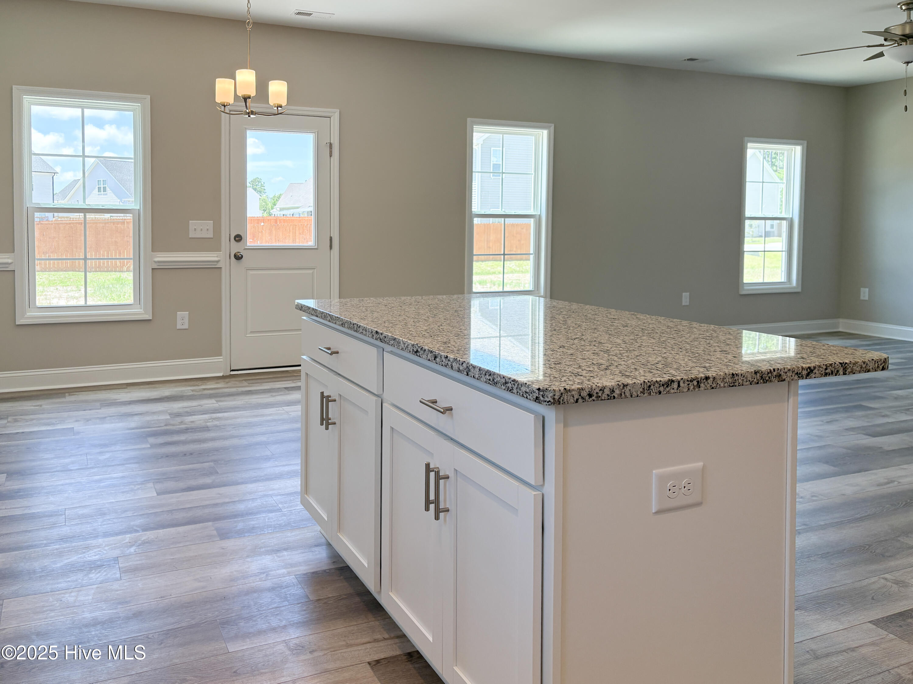502 Yellow Birch Way Property Photo 7