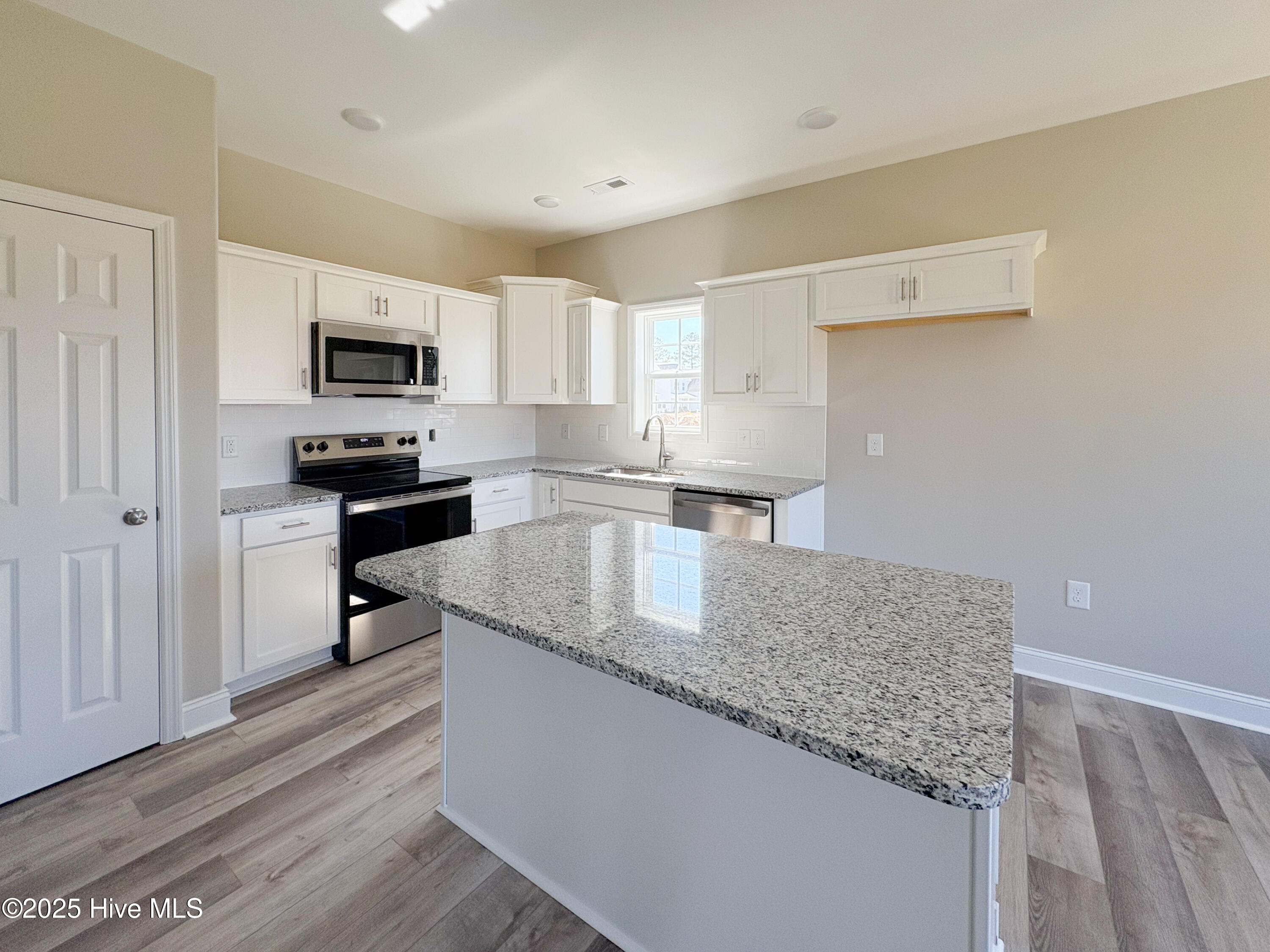 502 Yellow Birch Way Property Photo 10