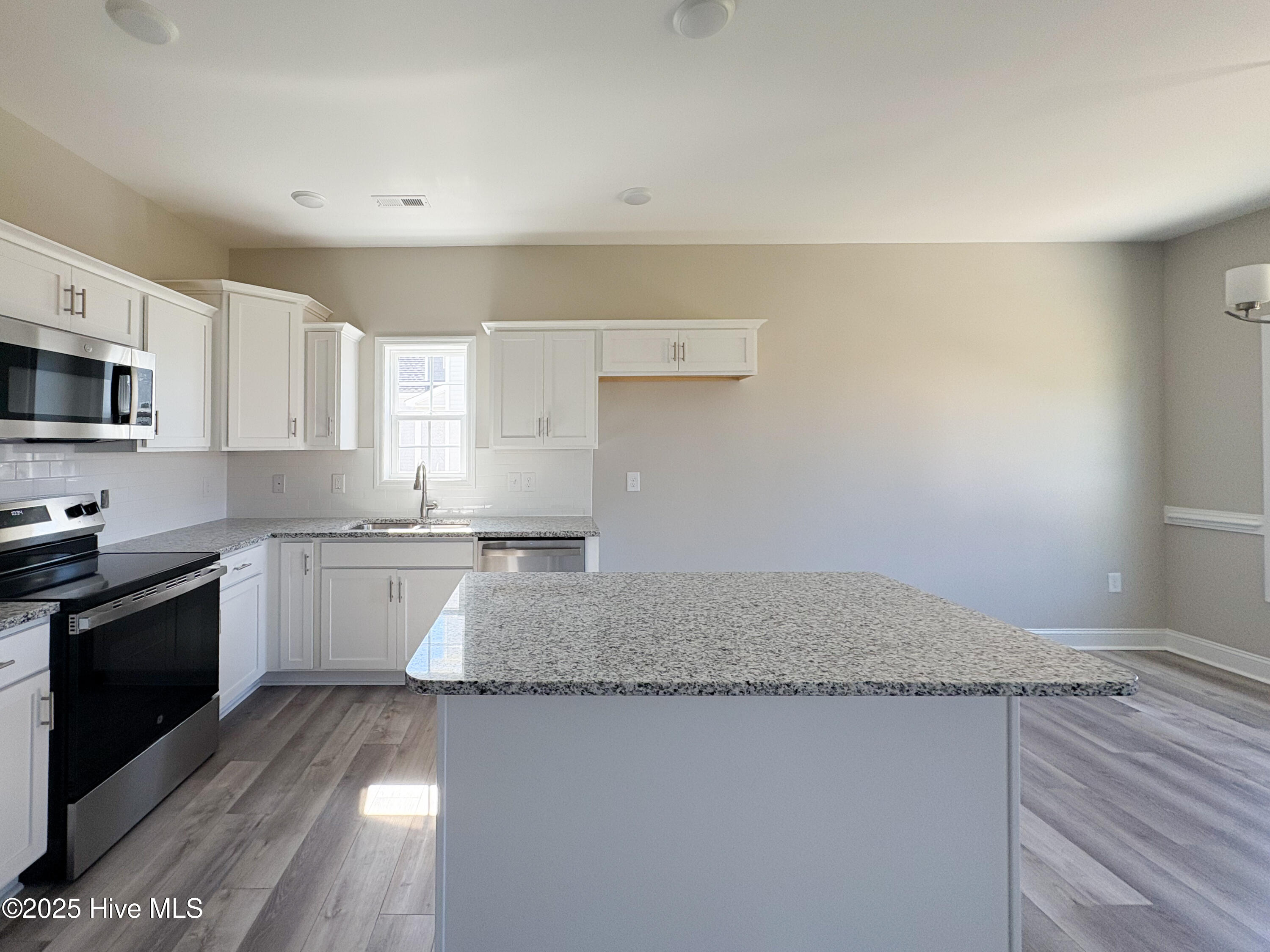 502 Yellow Birch Way Property Photo 11