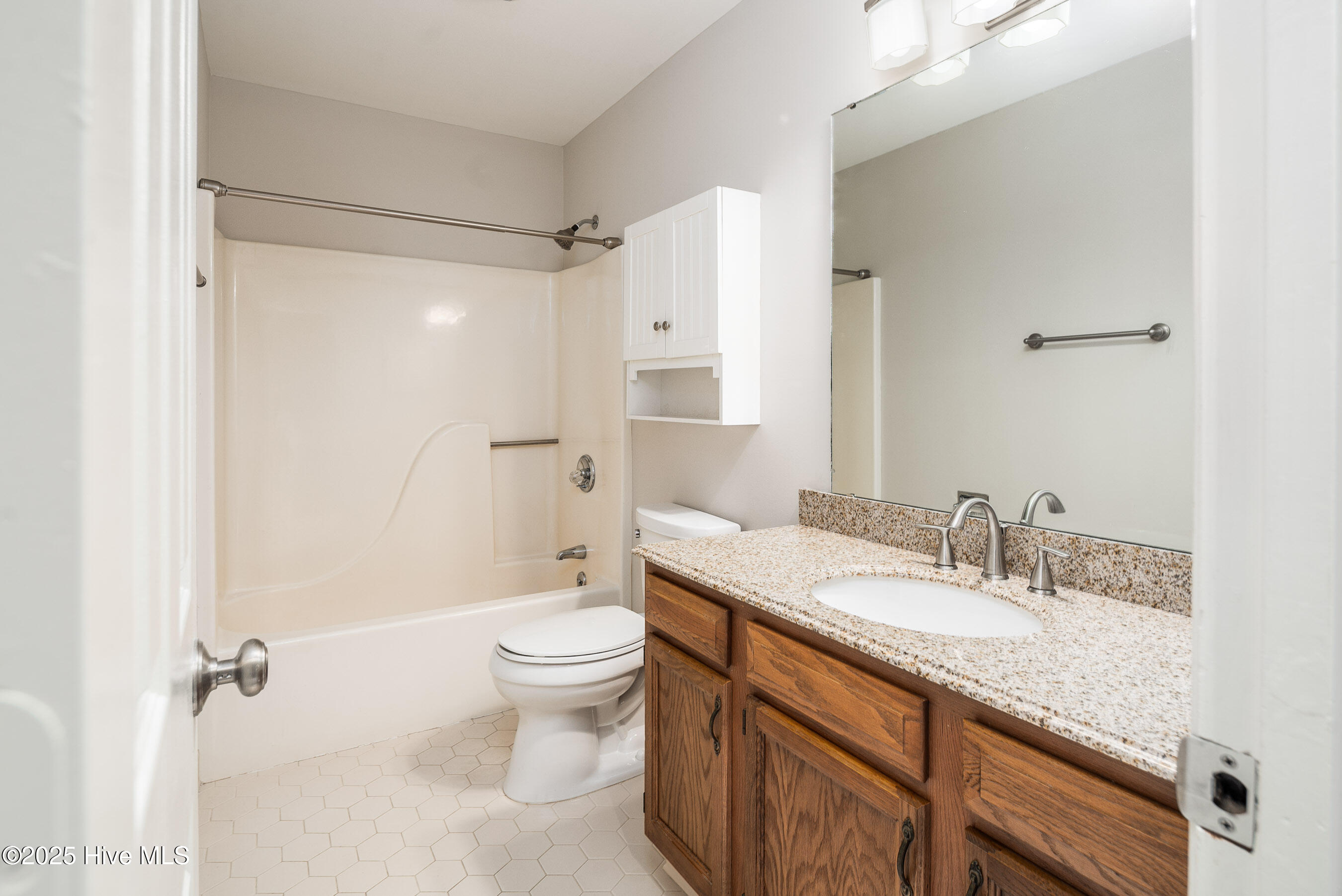 2043 Quail Ridge Road E Property Photo 21