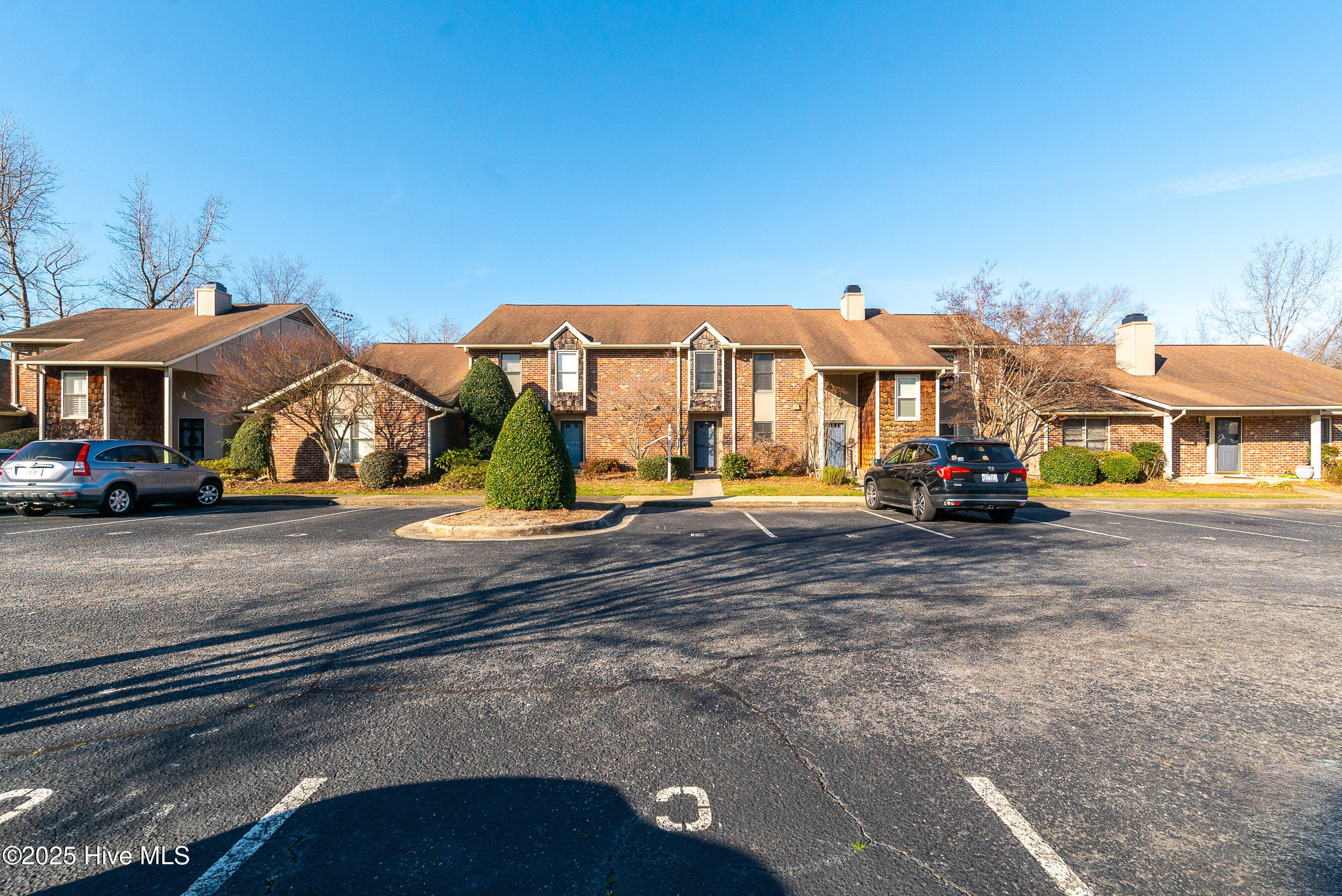2043 Quail Ridge Road E Property Photo 30