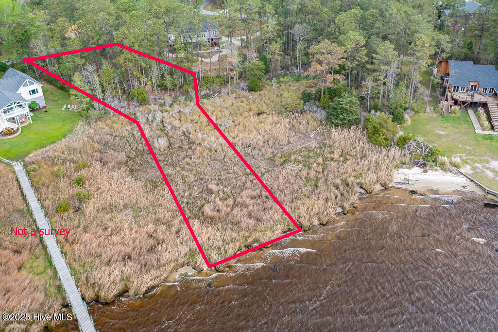 1020 Harbour Pointe Drive Property Photo 2