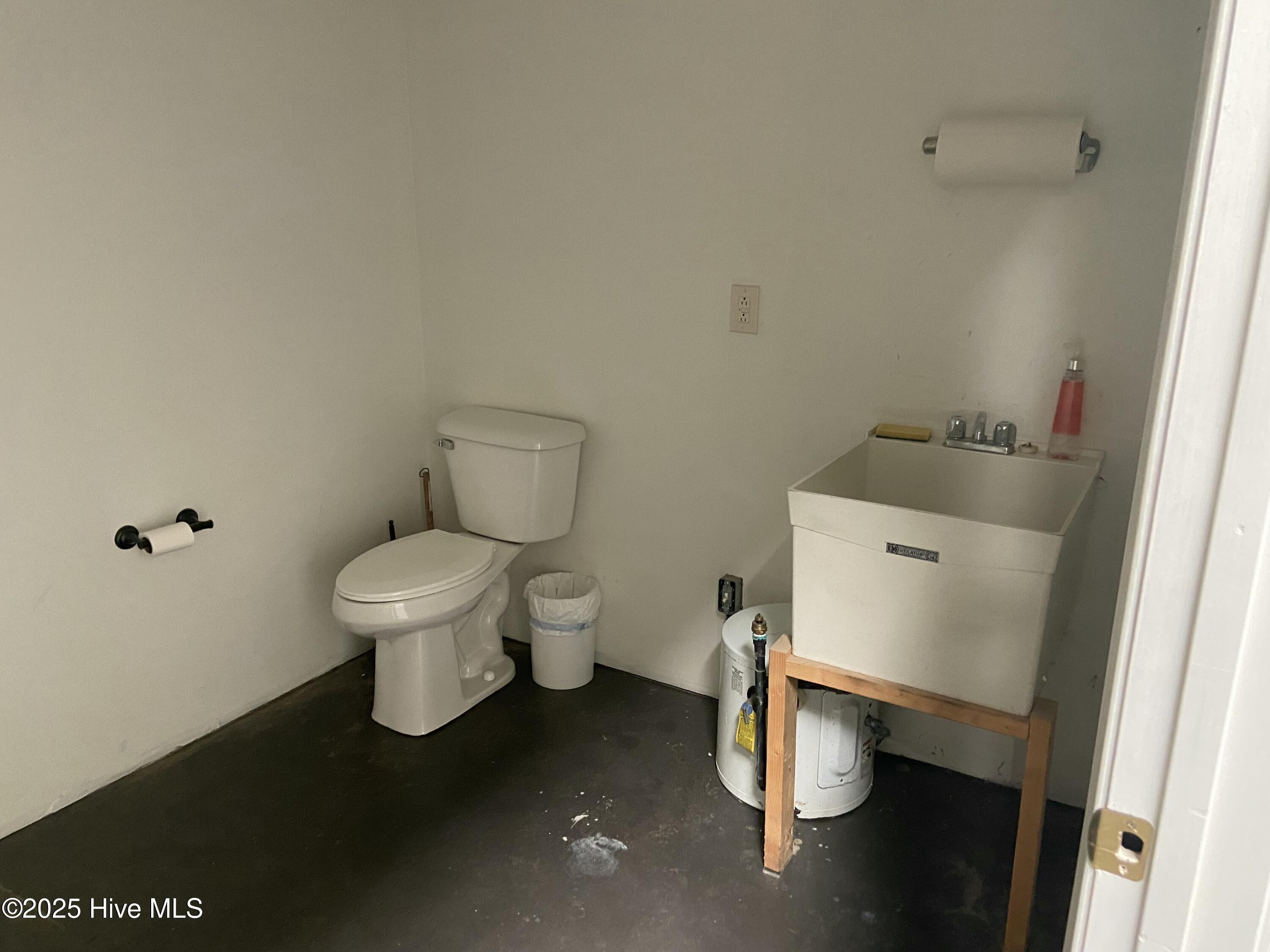 124 Marine Drive 109 Property Photo 3