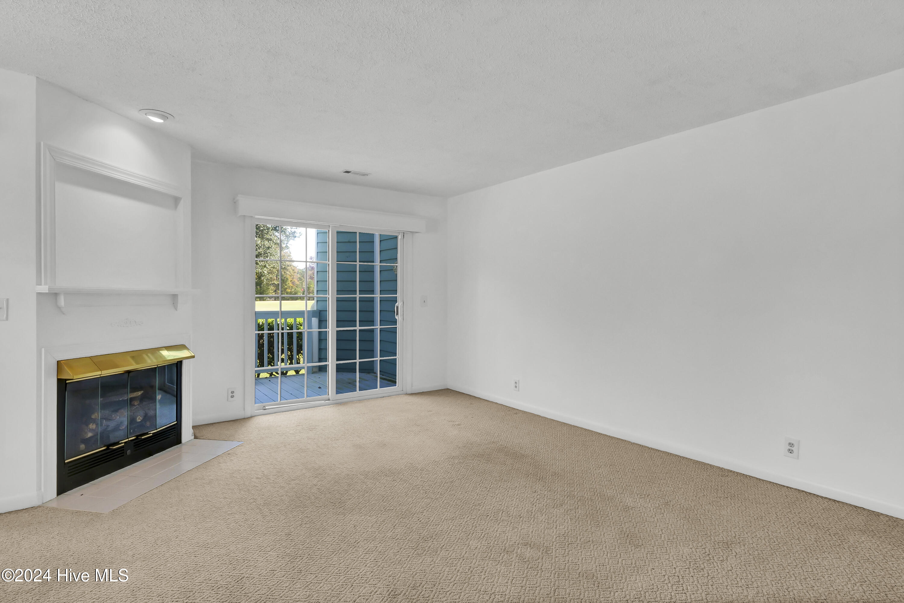 1581 Goose Creek Road # 1e Property Photo 4