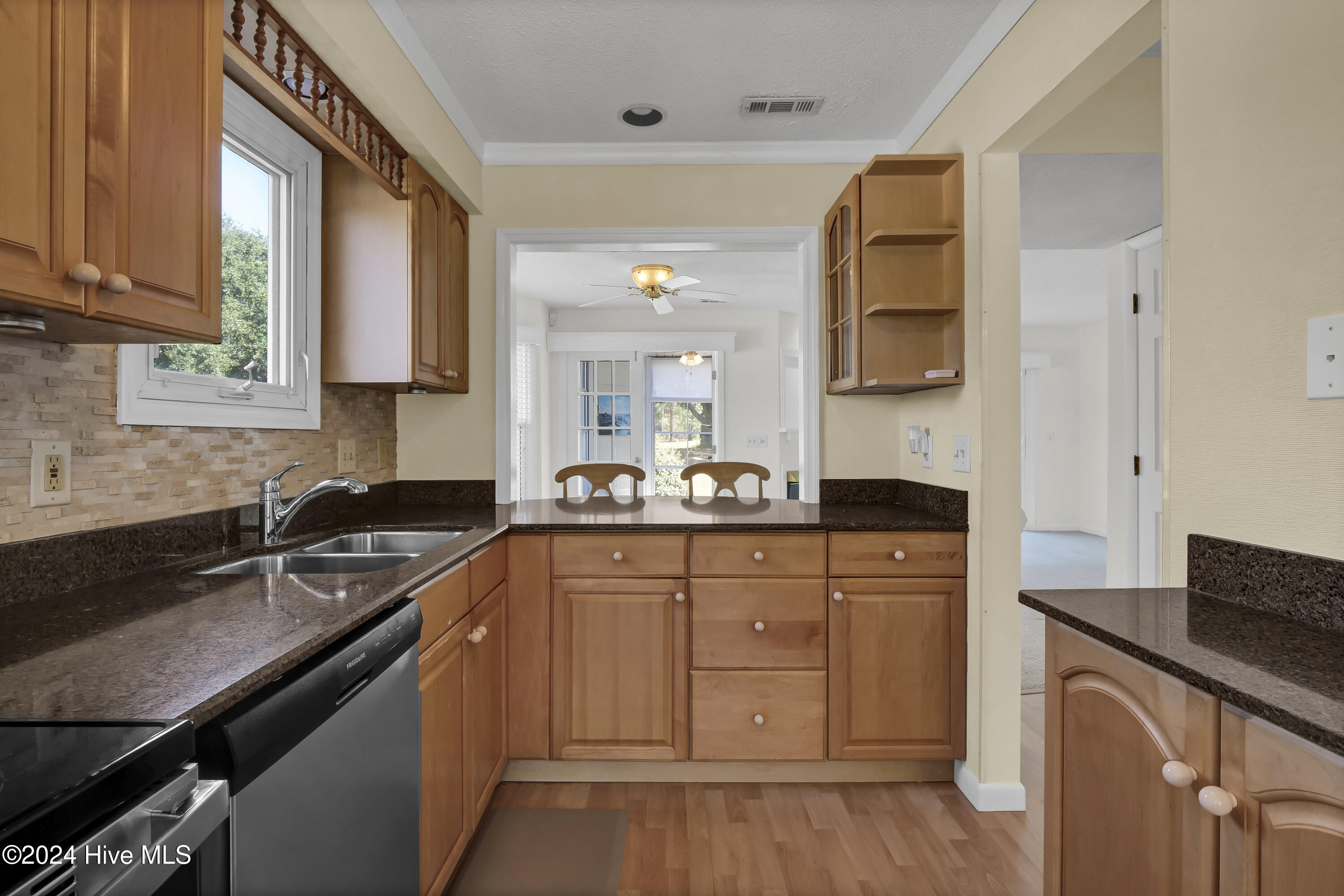 1581 Goose Creek Road # 1e Property Photo 9