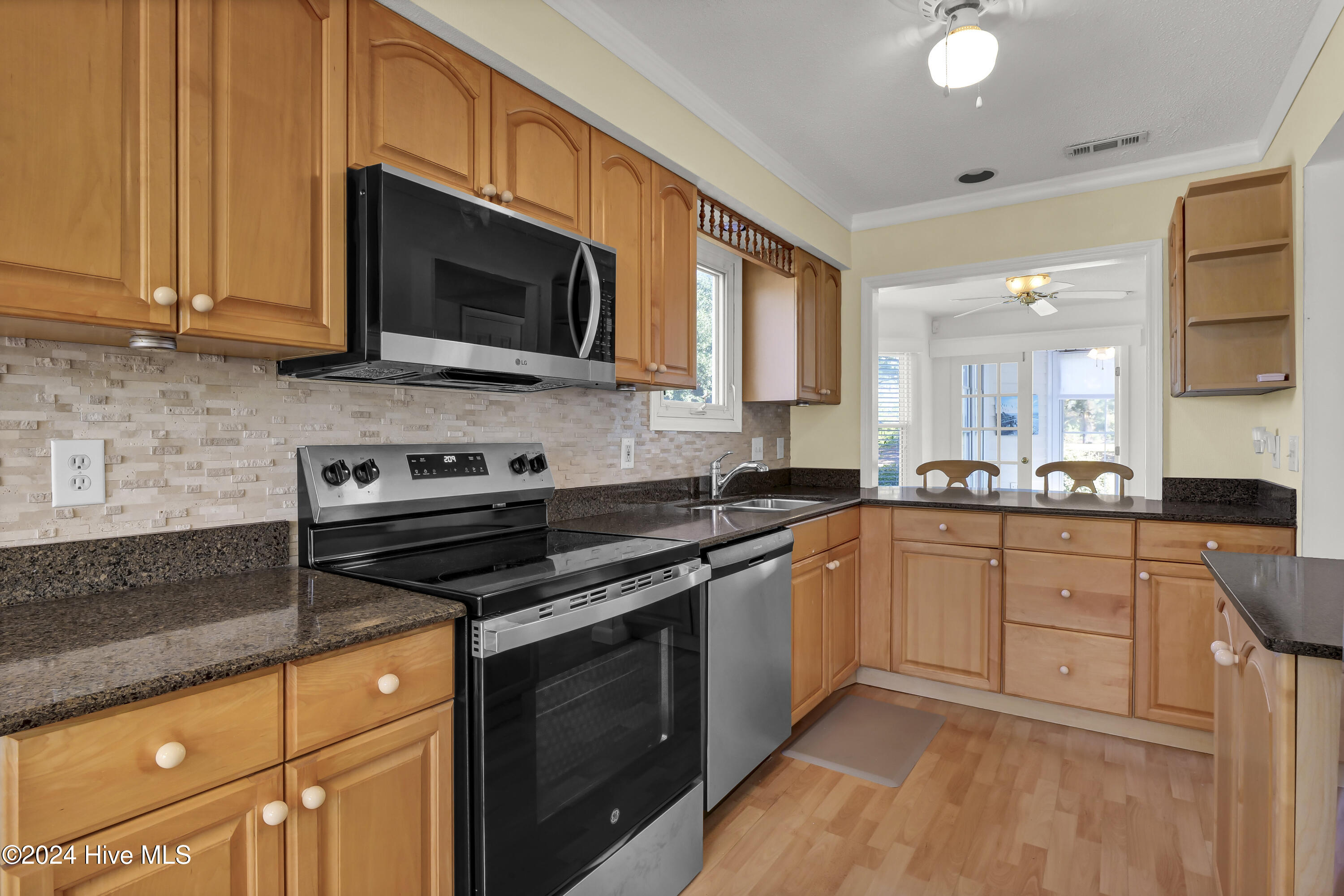 1581 Goose Creek Road # 1e Property Photo 11