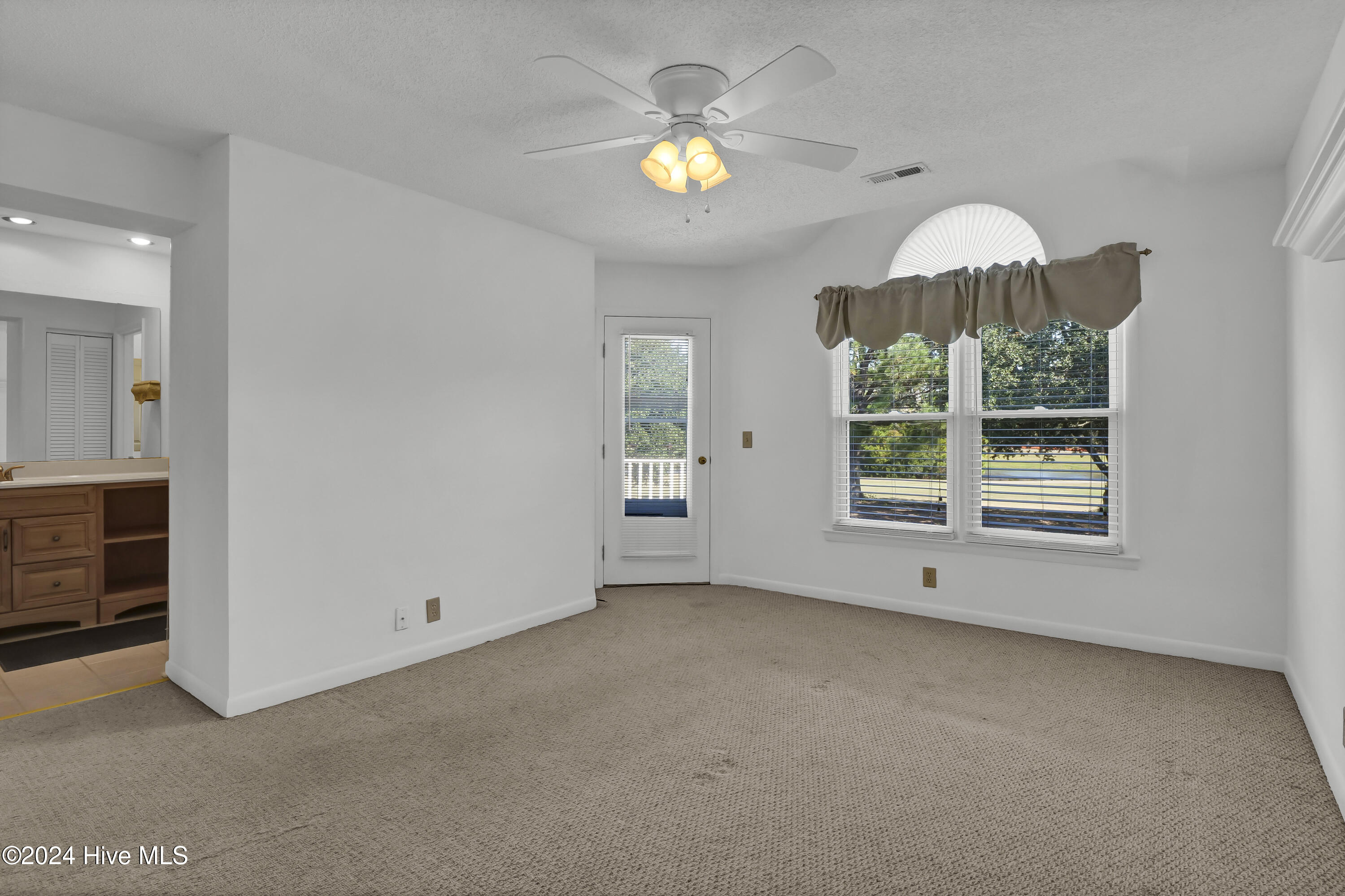 1581 Goose Creek Road # 1e Property Photo 19