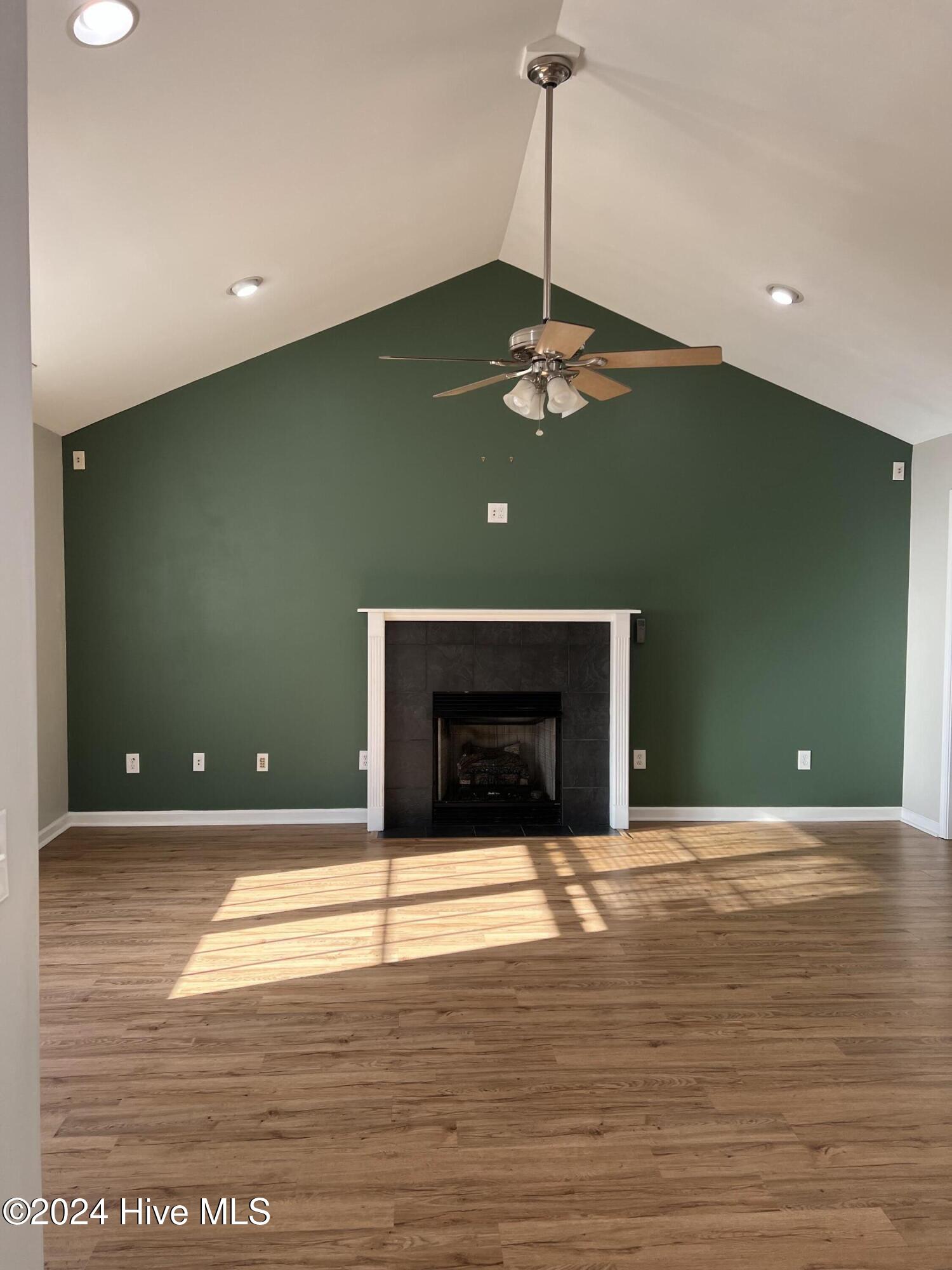 180 Crooked Run Drive Property Photo 3