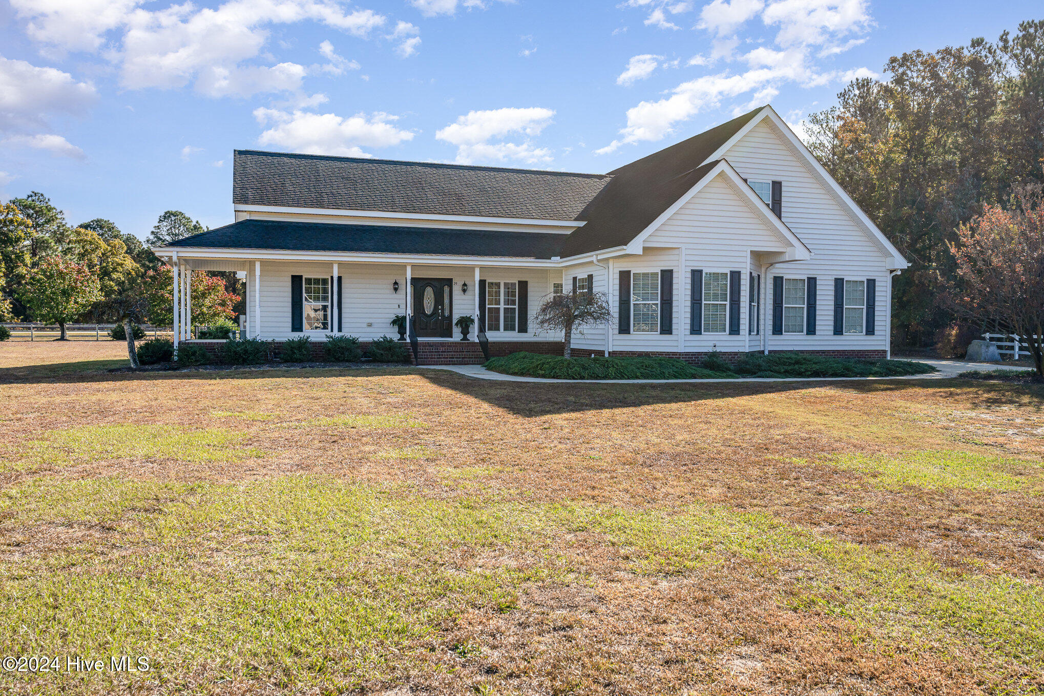 29 South Oak Lane Property Photo