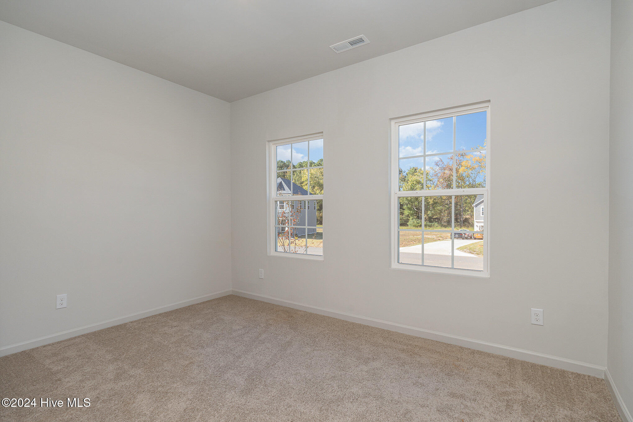 464 Dasu Drive Property Photo 14