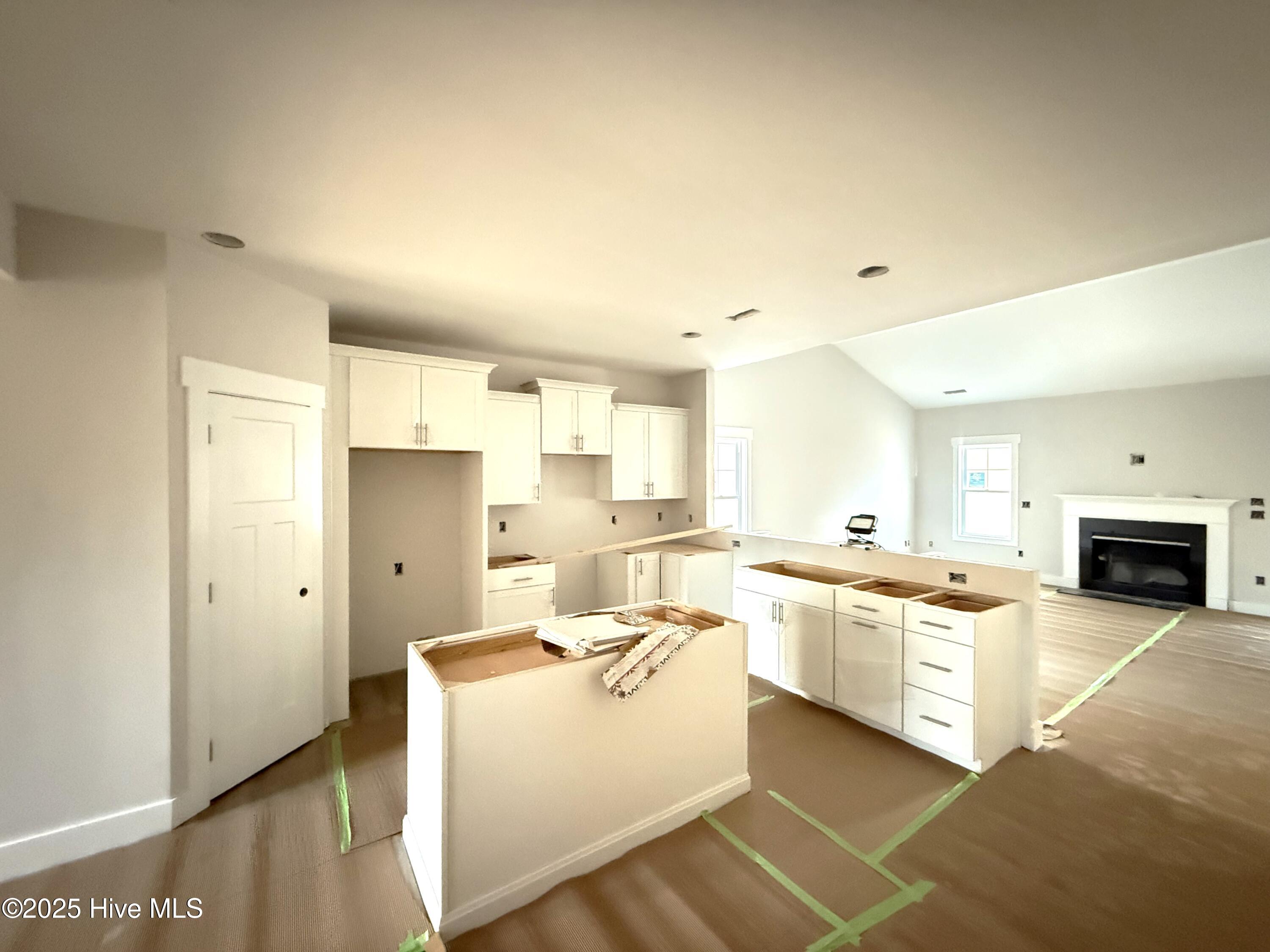 375 W Philadelphia Avenue Property Photo 6