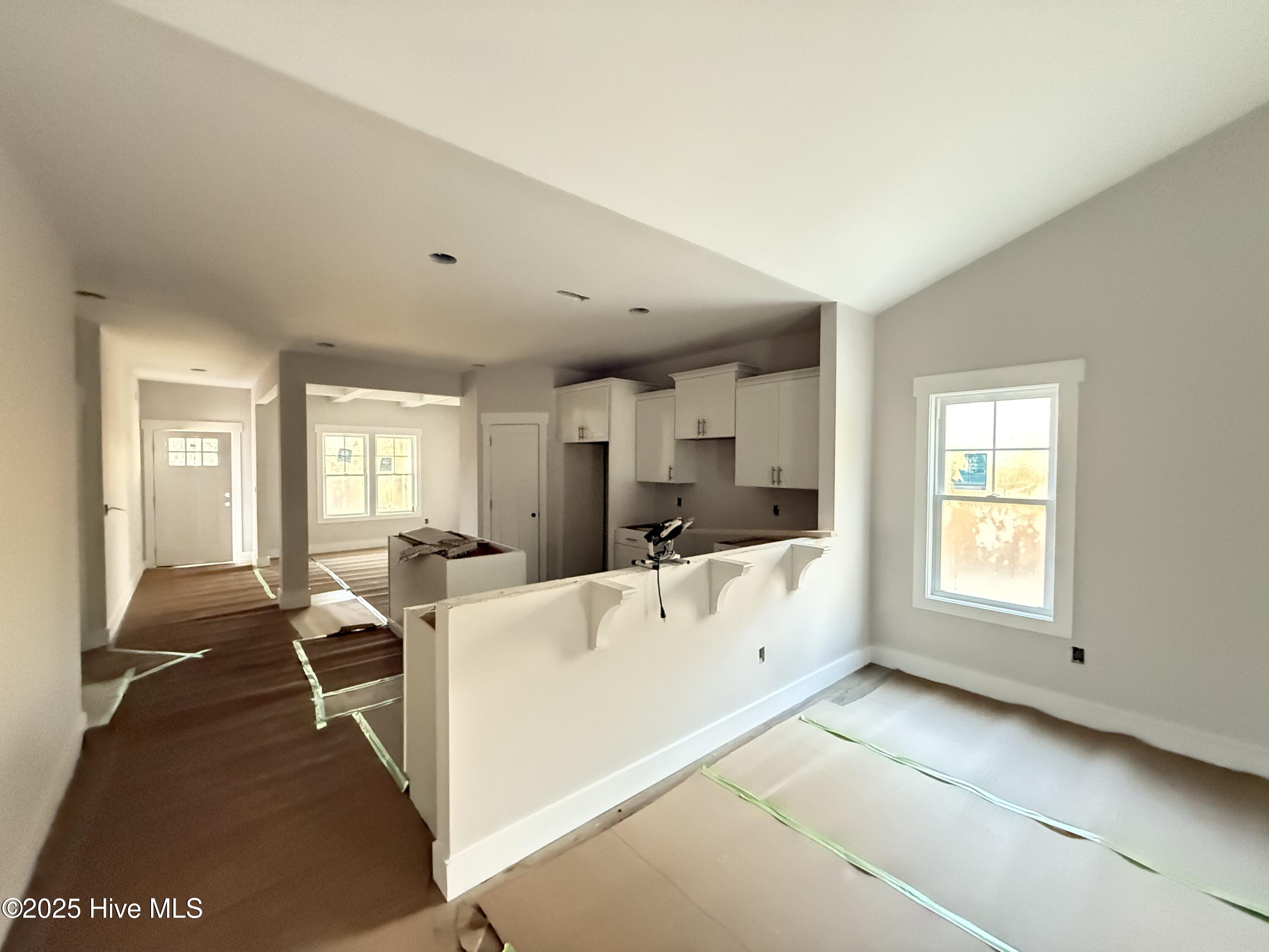 375 W Philadelphia Avenue Property Photo 9