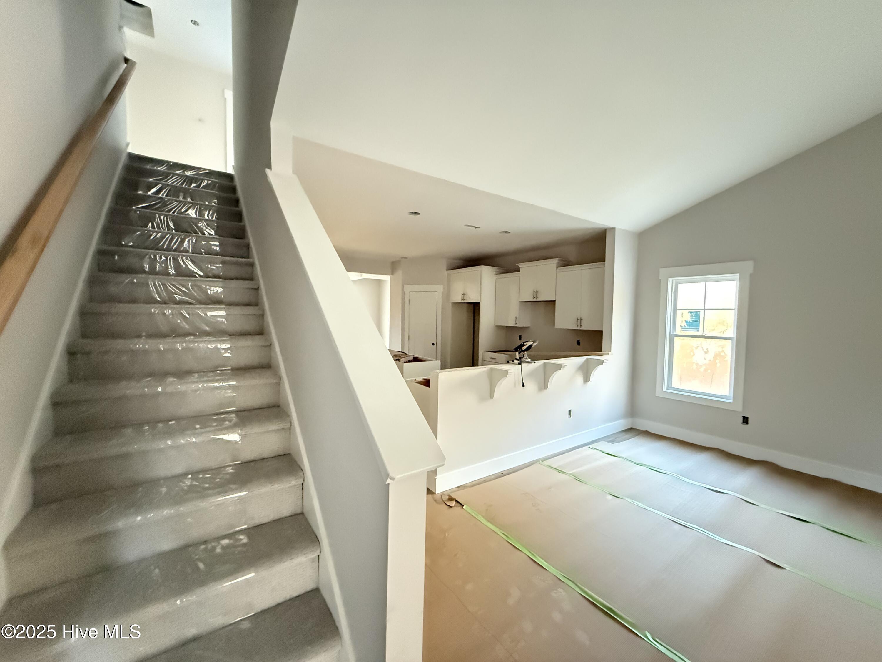 375 W Philadelphia Avenue Property Photo 10