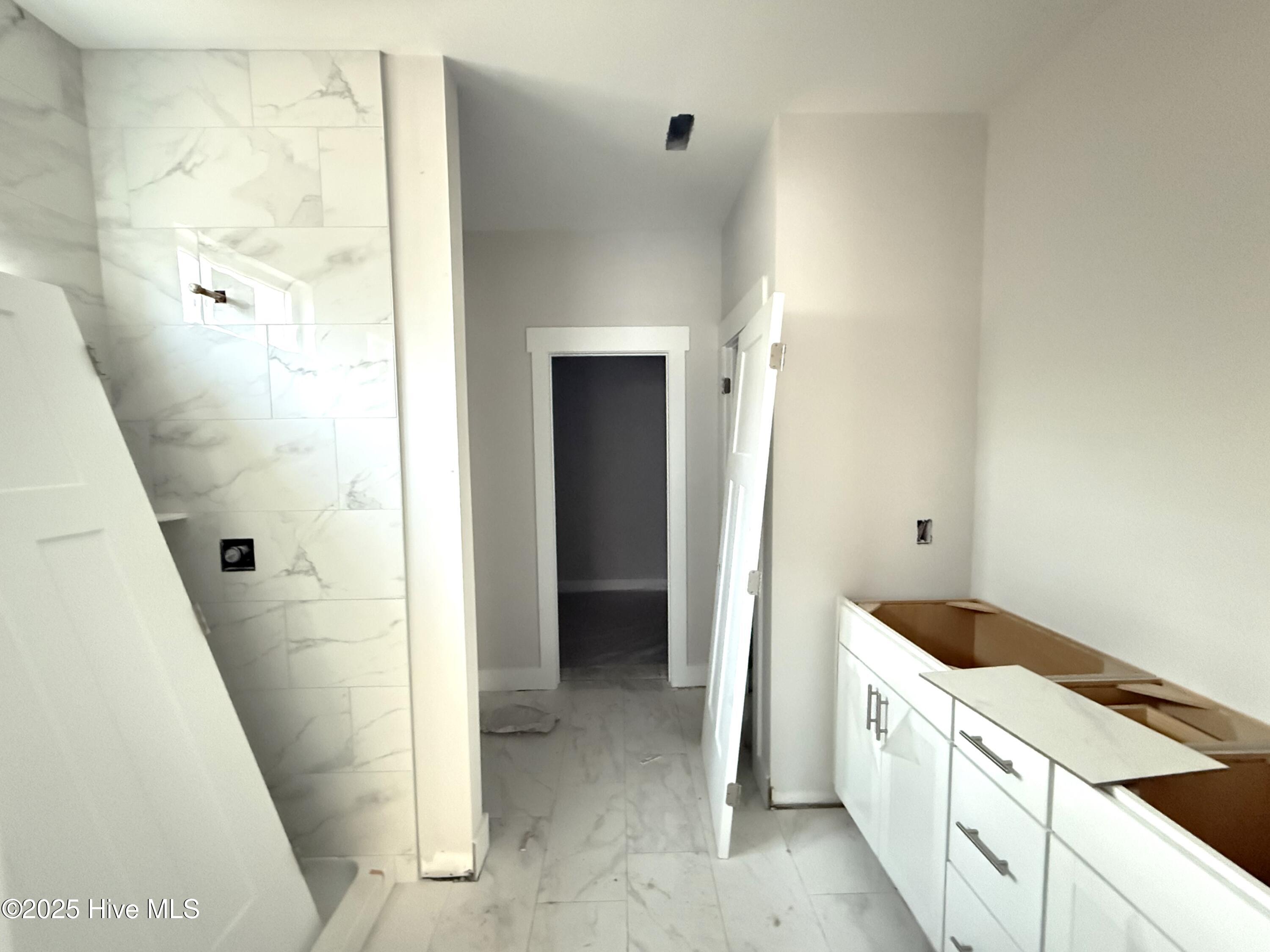 375 W Philadelphia Avenue Property Photo 12