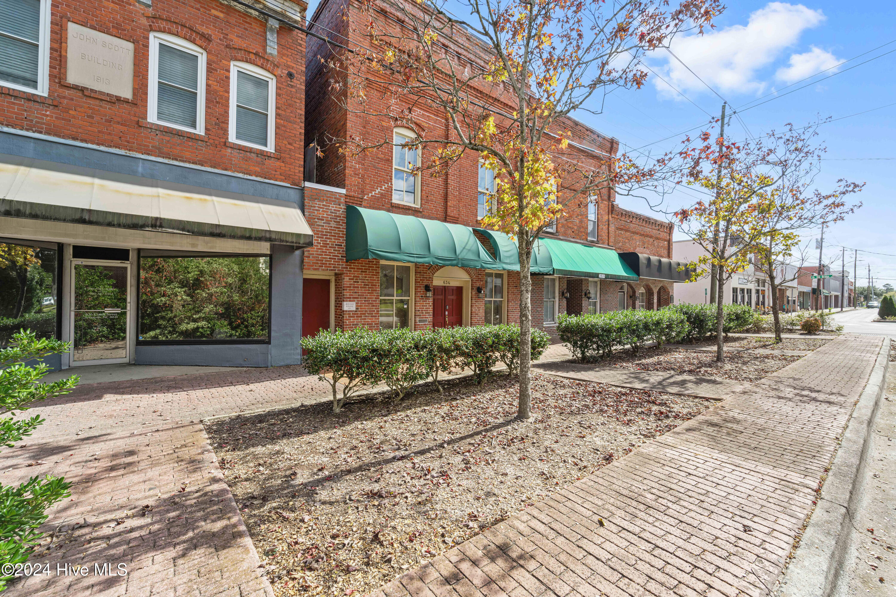 634 Court Street Property Photo 2
