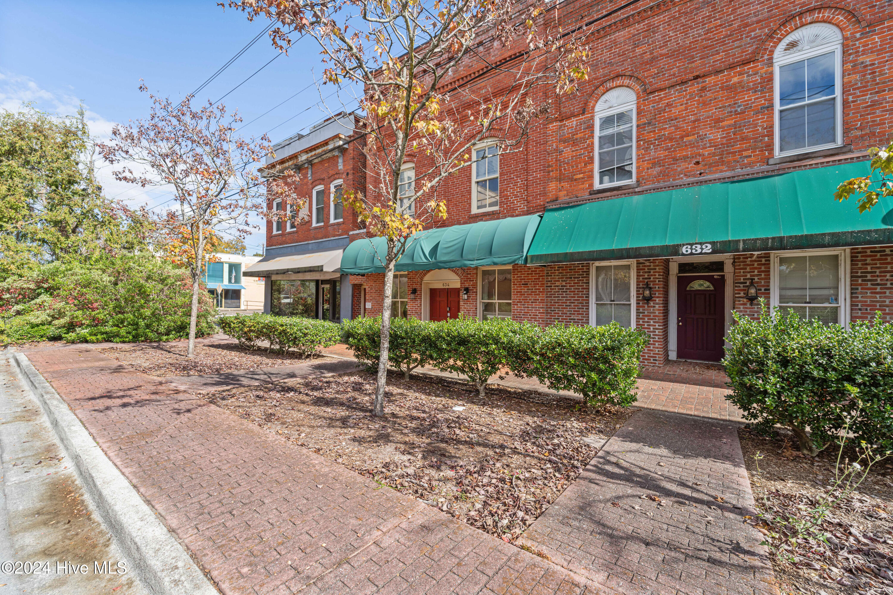634 Court Street Property Photo 3