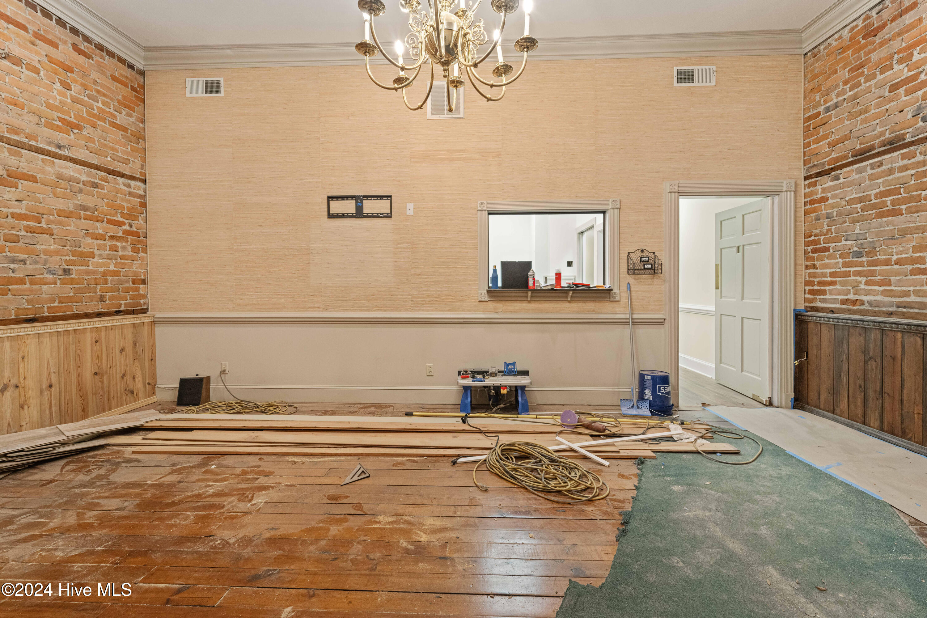 634 Court Street Property Photo 16