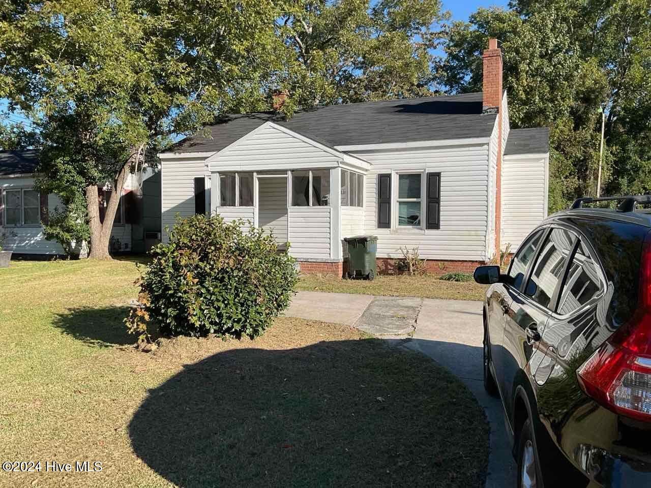 1110 Colonial Avenue Property Photo 1