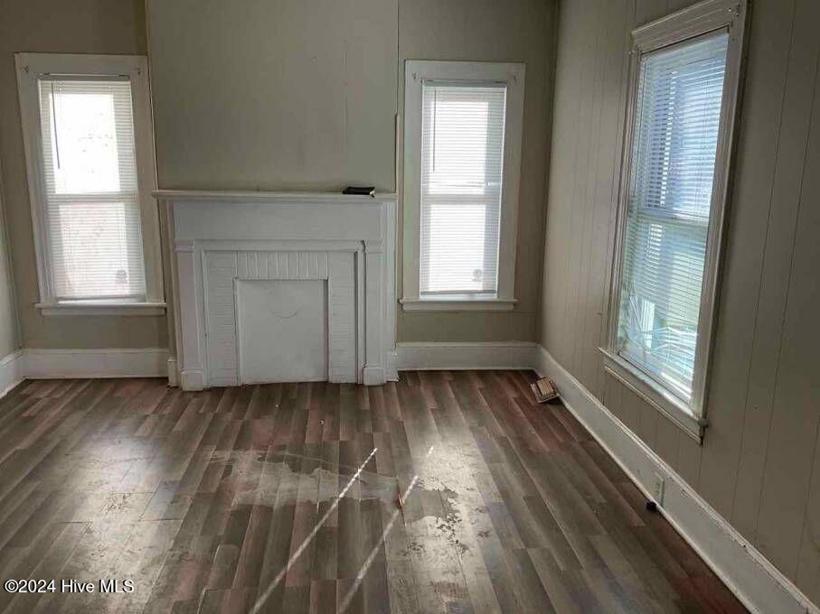 1110 Colonial Avenue Property Photo 2