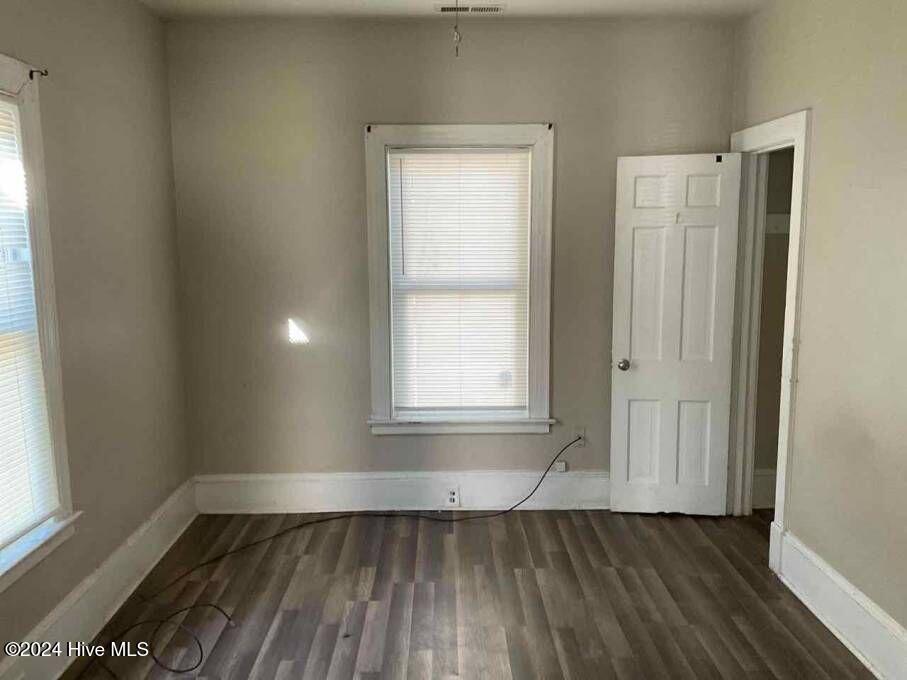 1110 Colonial Avenue Property Photo 3
