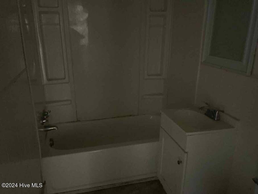 1110 Colonial Avenue Property Photo 4