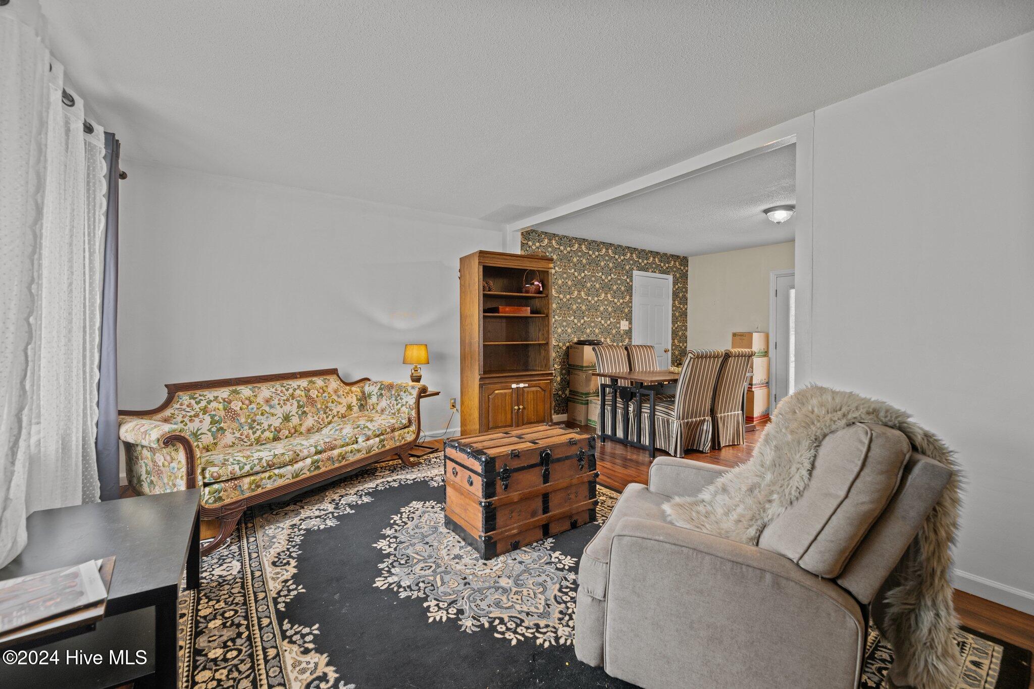 2603 N Hills Drive Property Photo 12