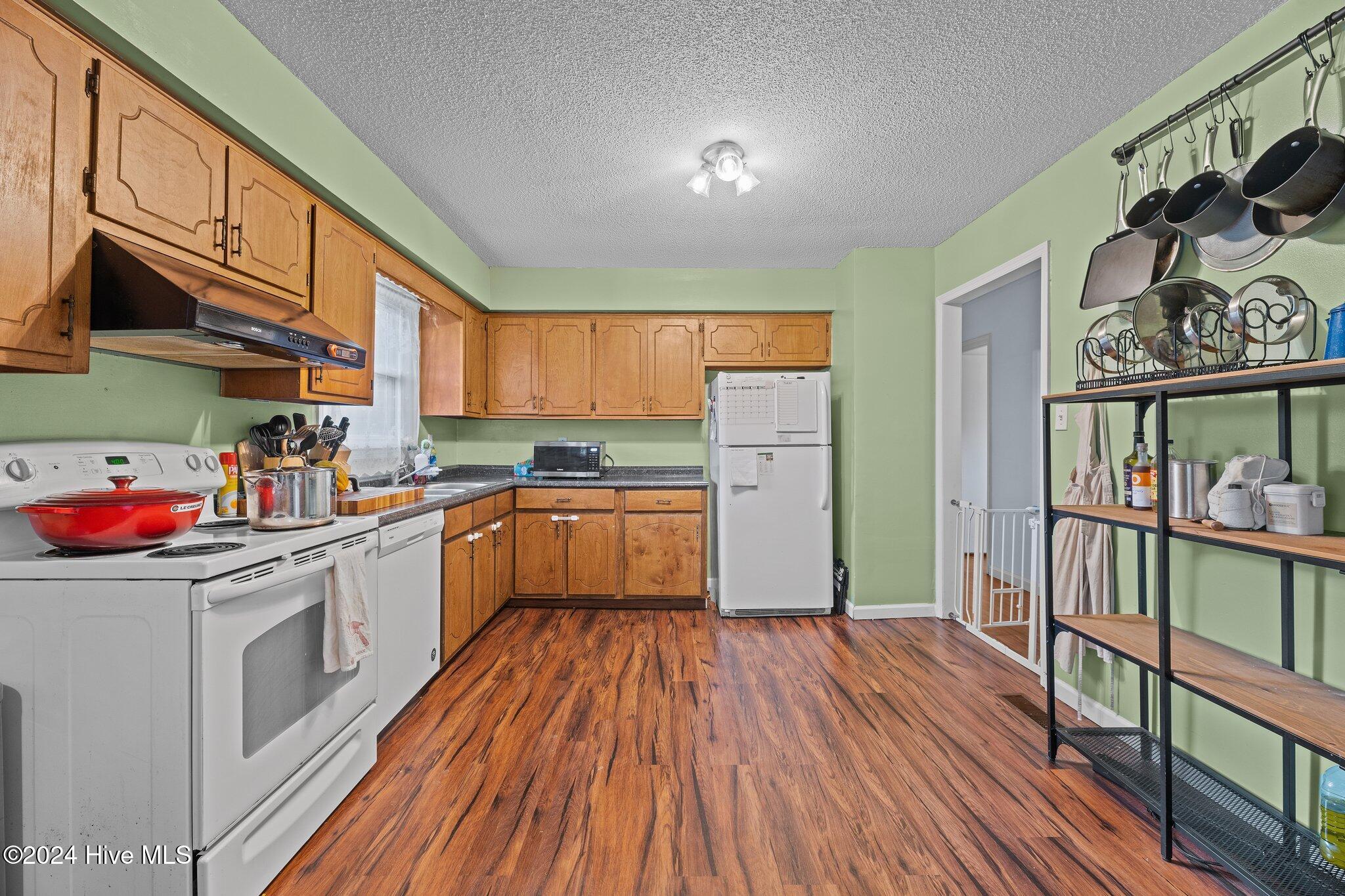 2603 N Hills Drive Property Photo 14