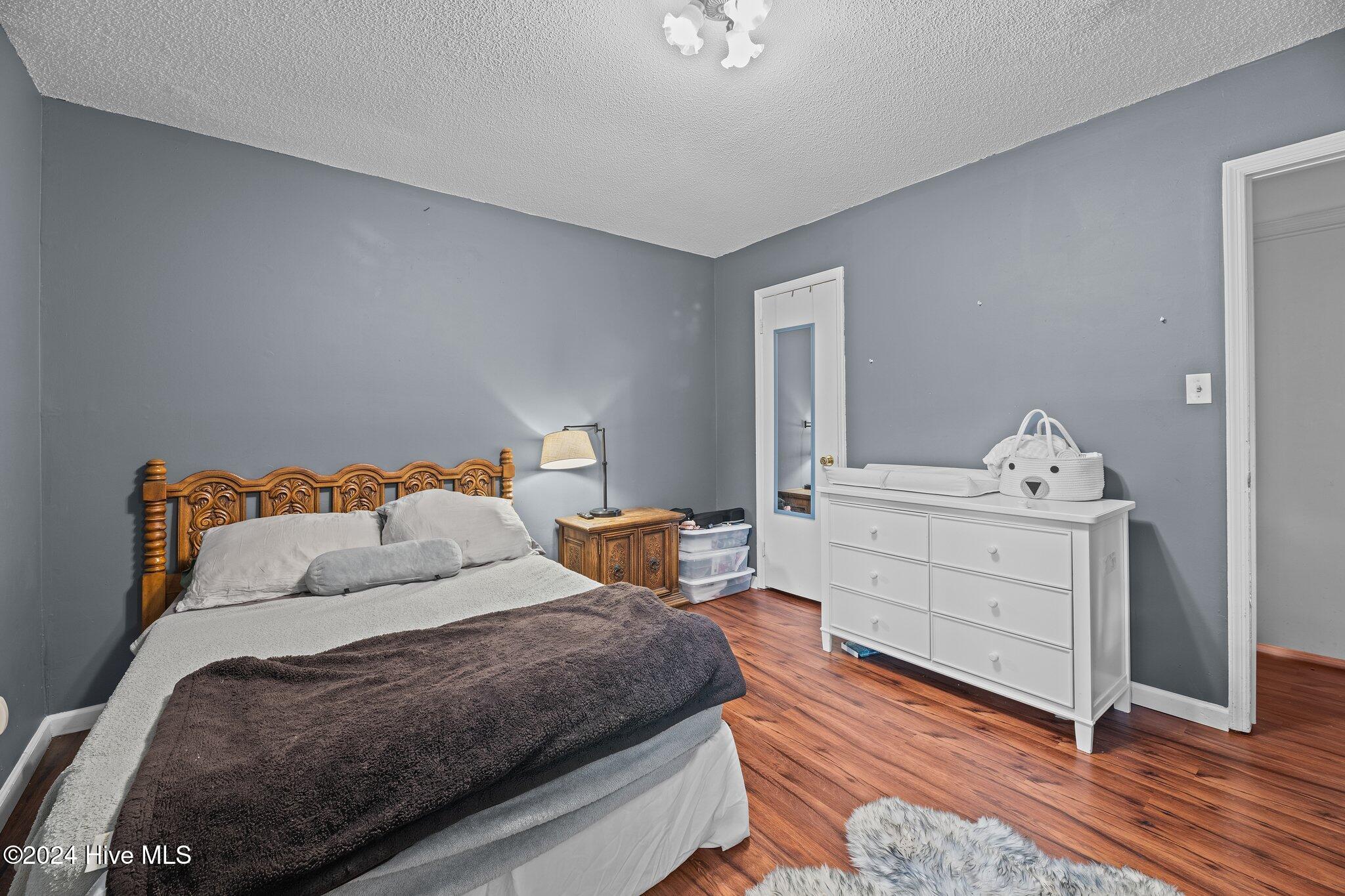 2603 N Hills Drive Property Photo 18