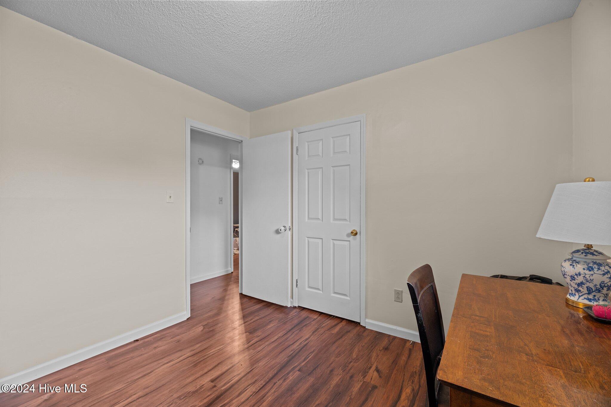 2603 N Hills Drive Property Photo 24