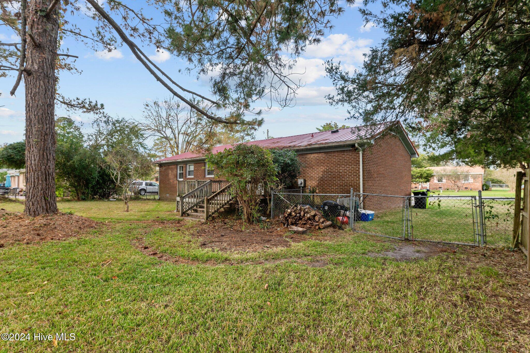 2603 N Hills Drive Property Photo 31