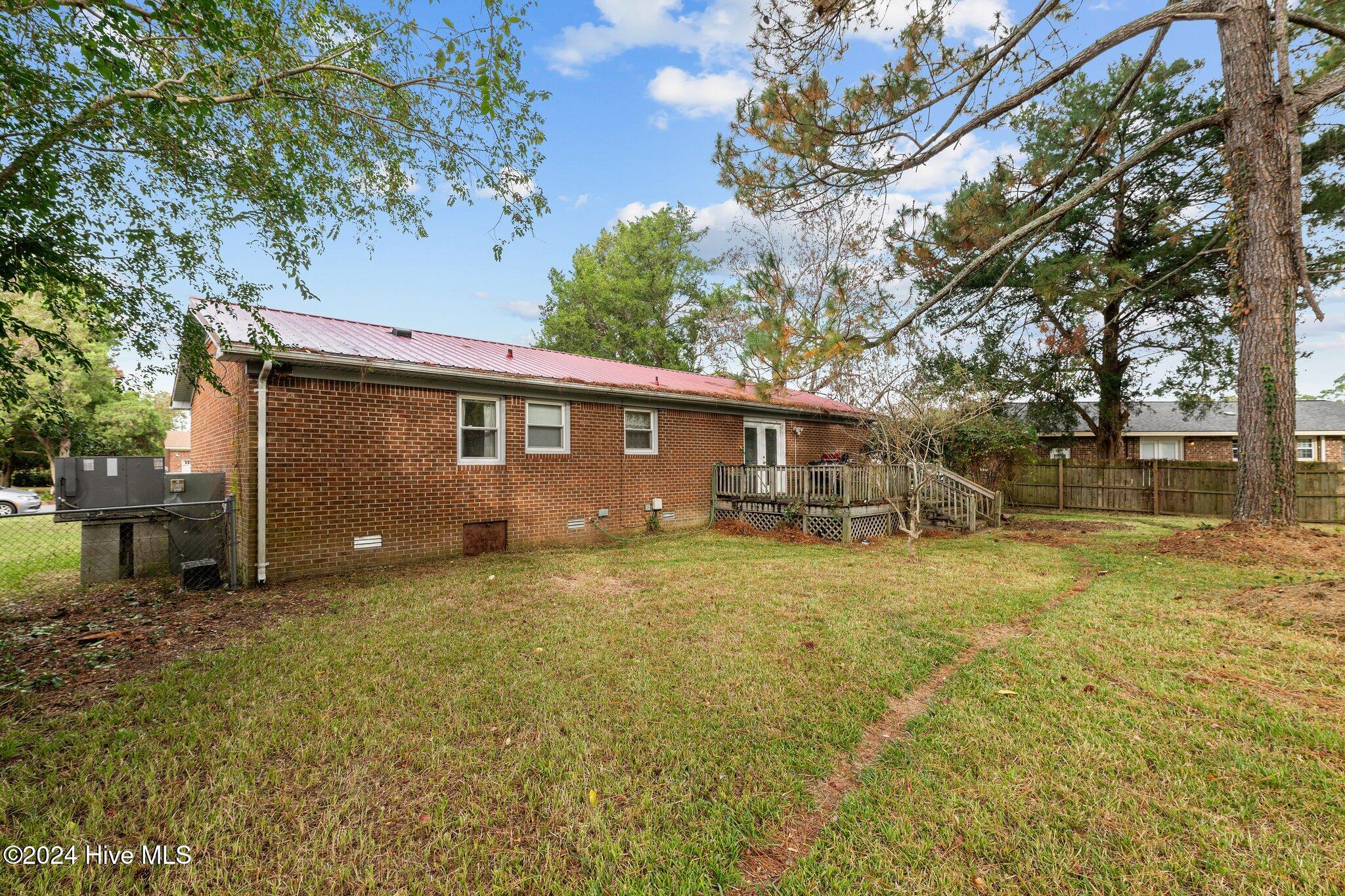 2603 N Hills Drive Property Photo 32
