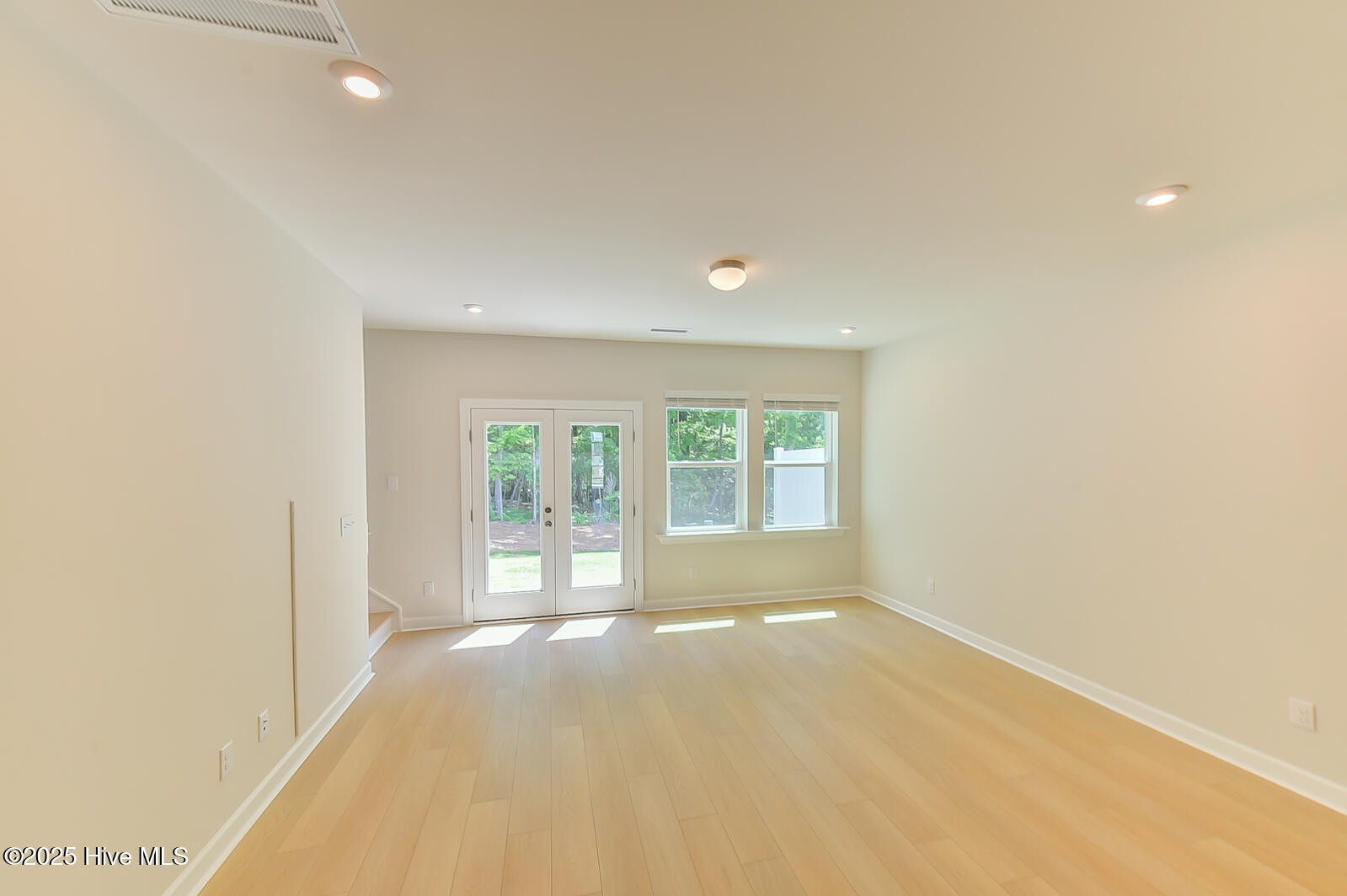 140 Norwell Lane Property Photo 3