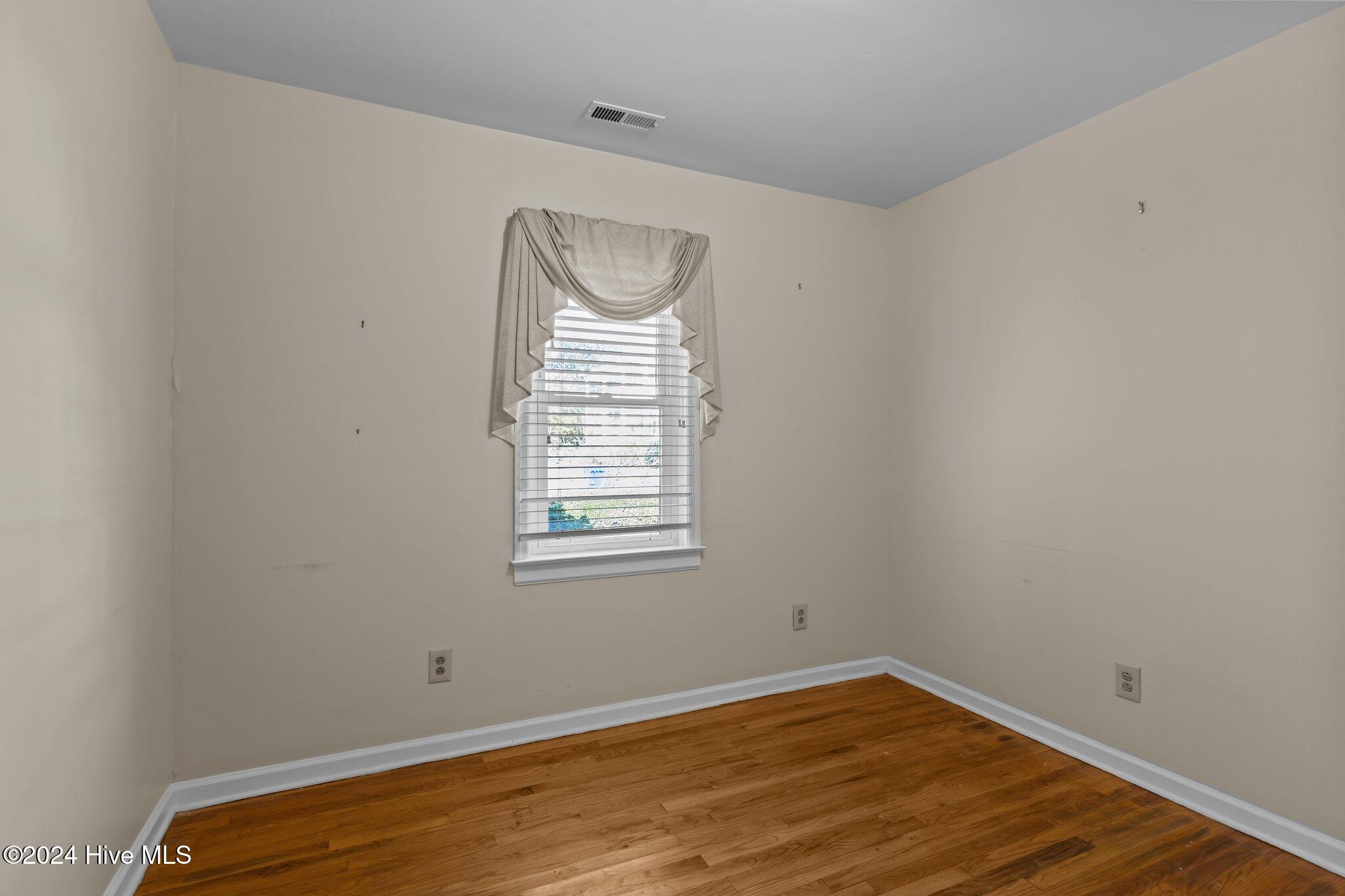 1701 Front Street Property Photo 7
