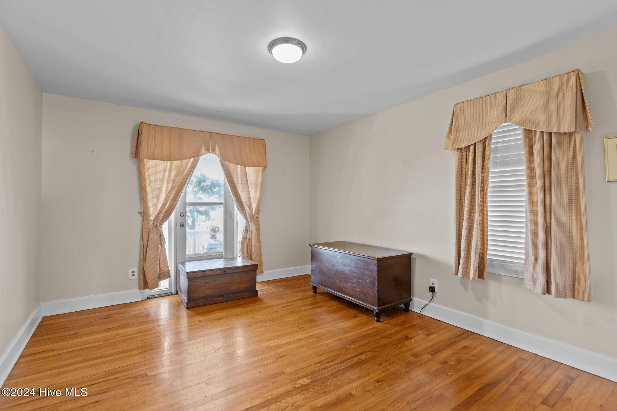 1701 Front Street Property Photo 14