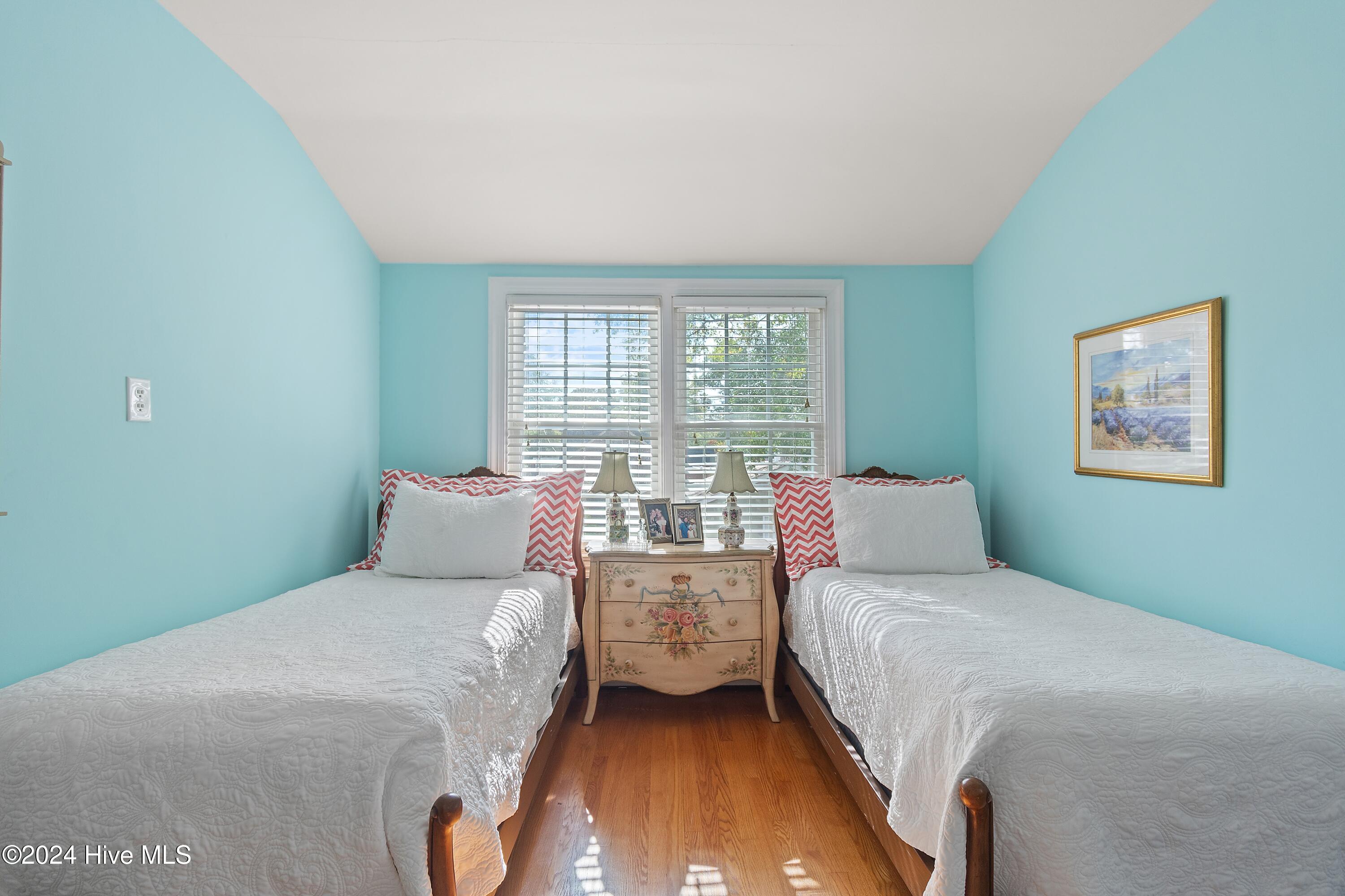 1510 Evergreen Avenue Property Photo 31