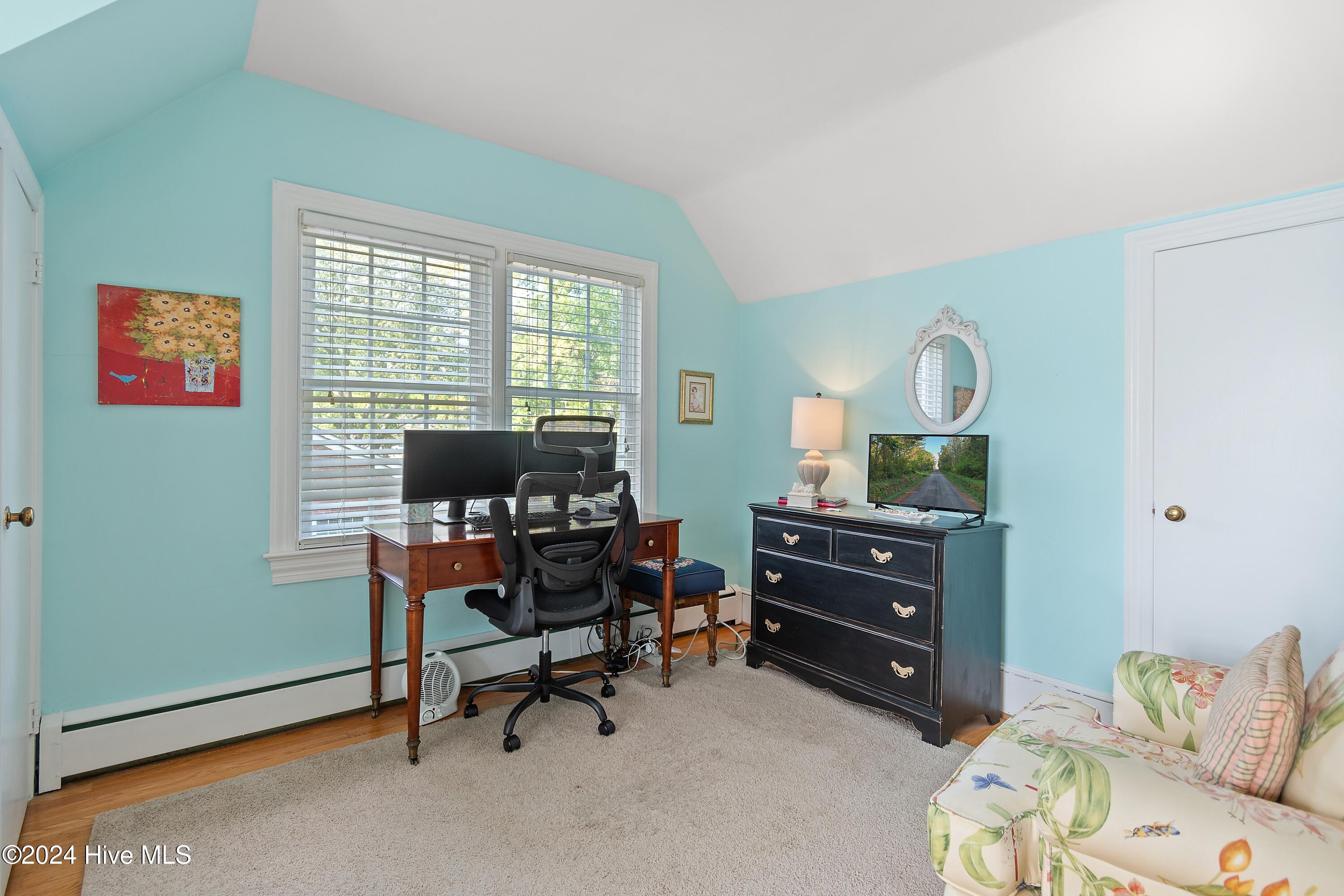 1510 Evergreen Avenue Property Photo 32
