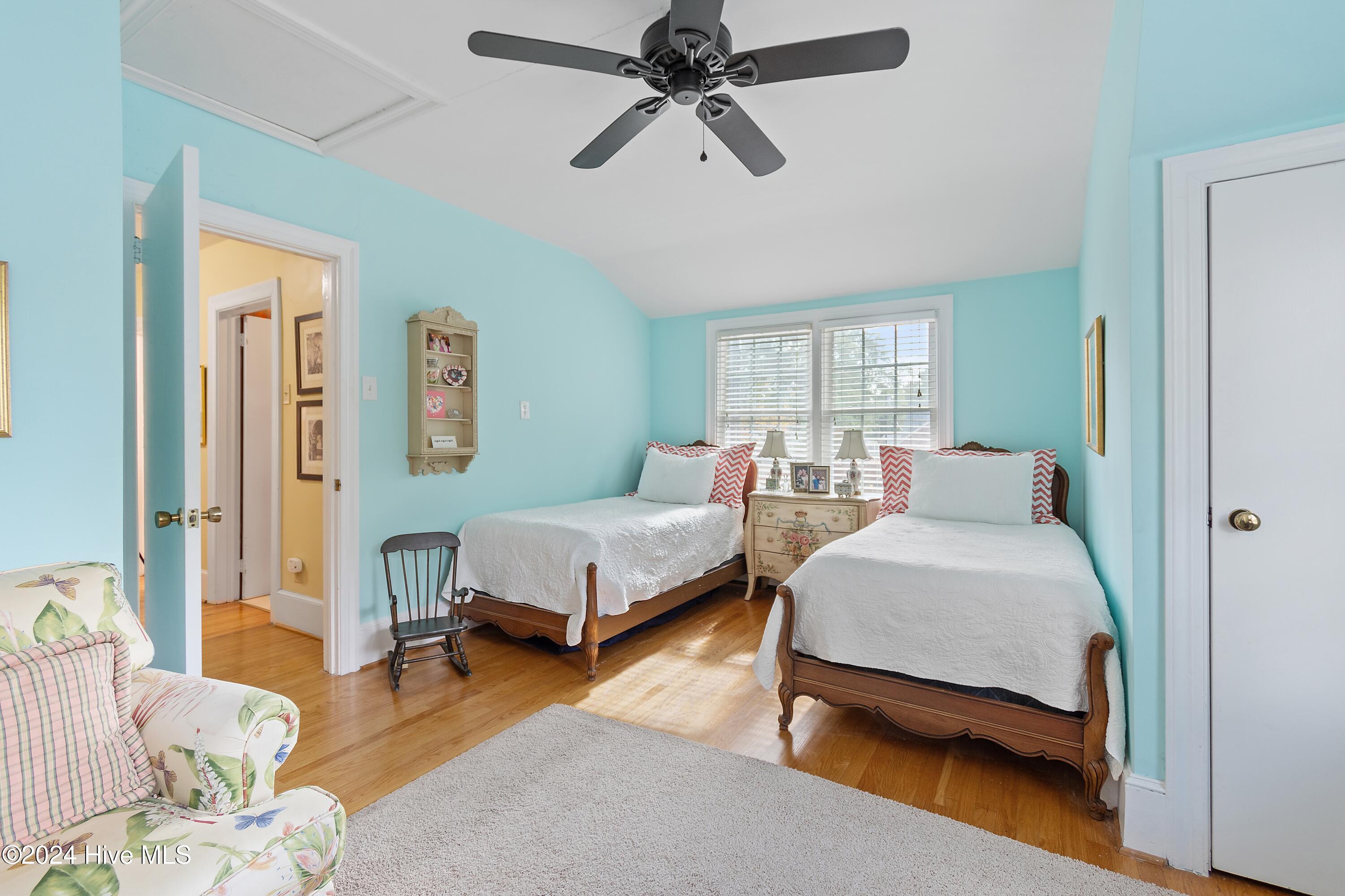 1510 Evergreen Avenue Property Photo 33