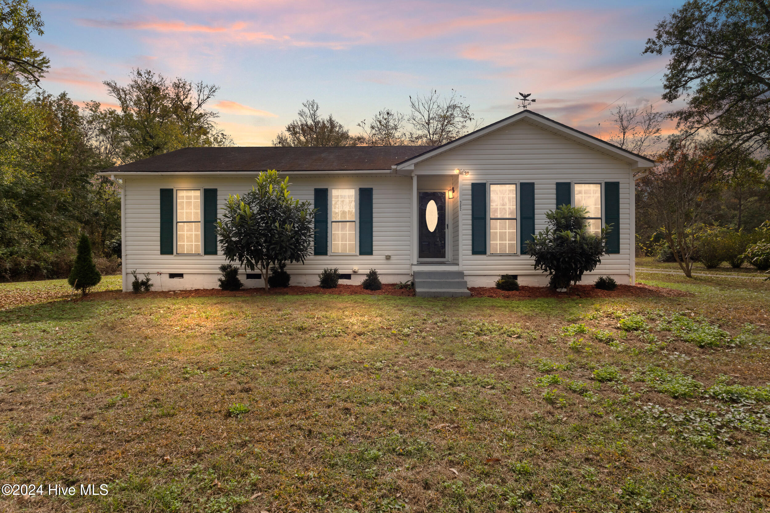 302 Thankful Road Property Photo 1
