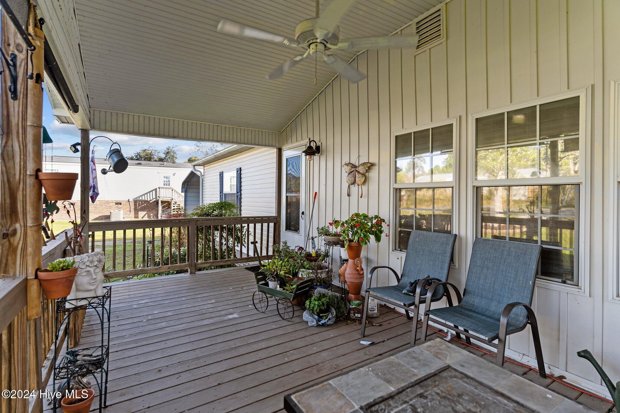 2268 W Tanglewood Drive Property Photo 3