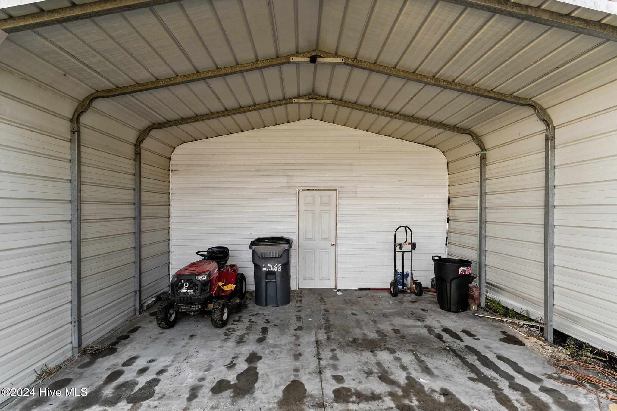 2268 W Tanglewood Drive Property Photo 30