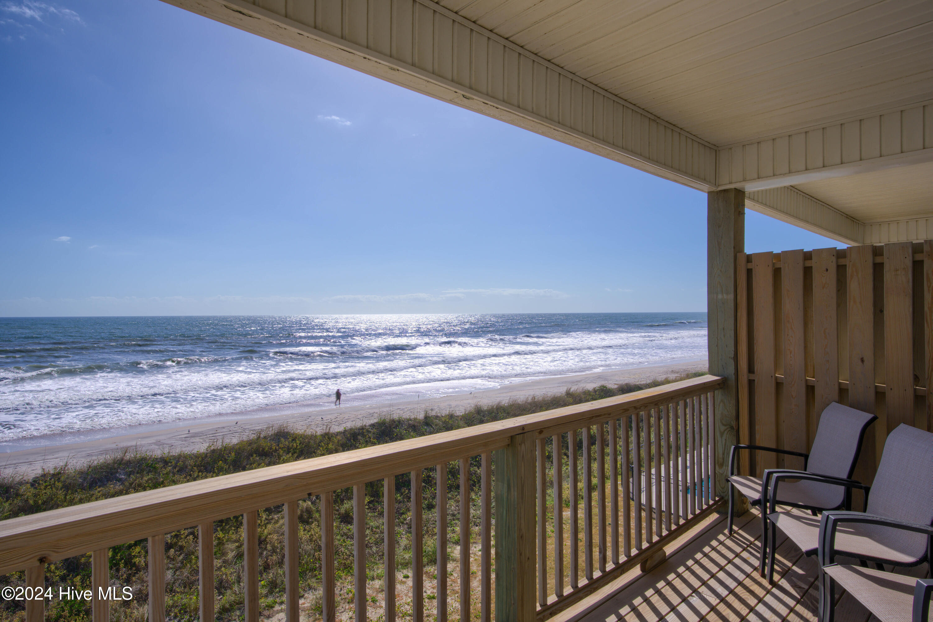 1796 New River Inlet Road Property Photo 4