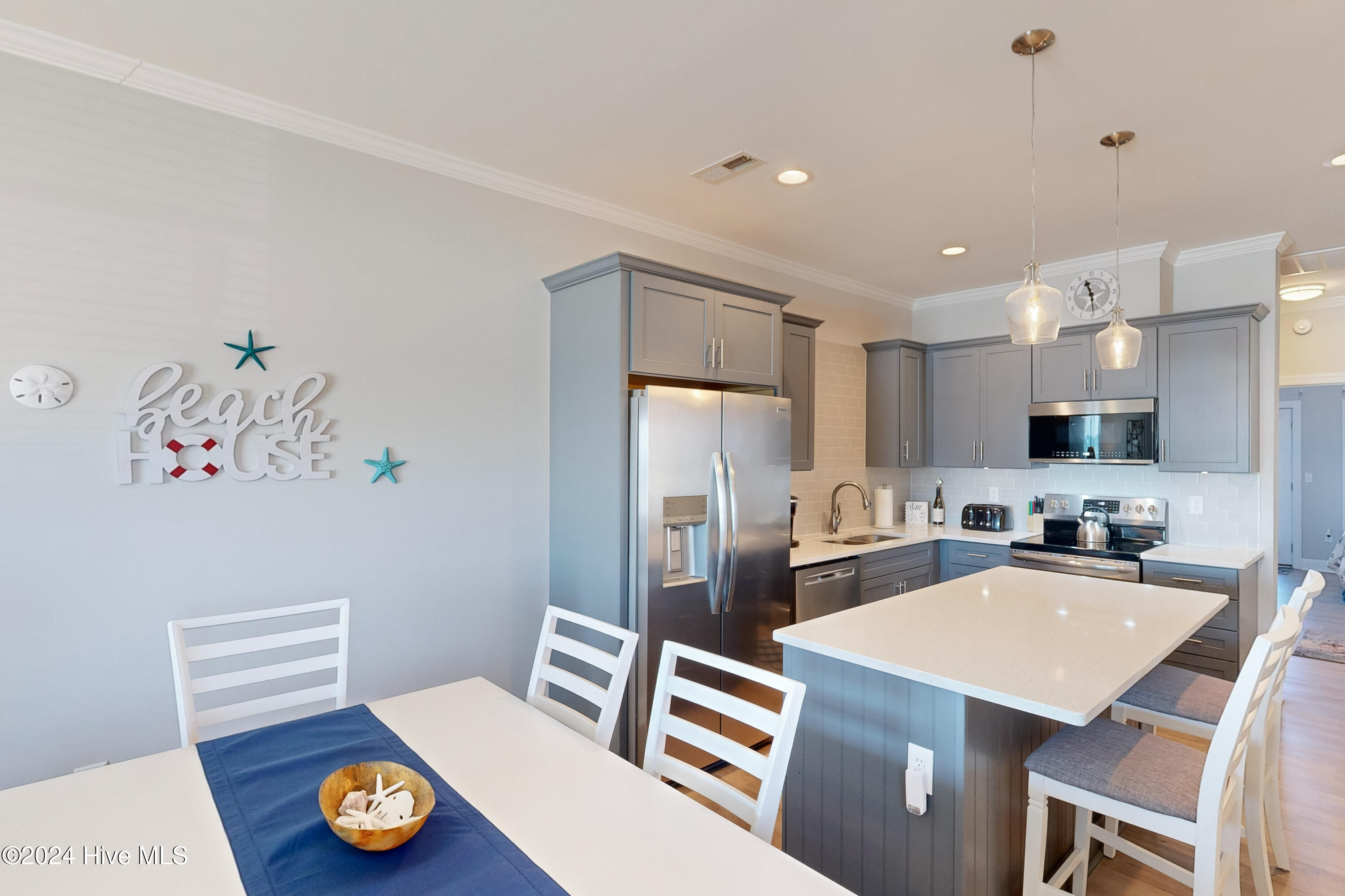 1796 New River Inlet Road Property Photo 14