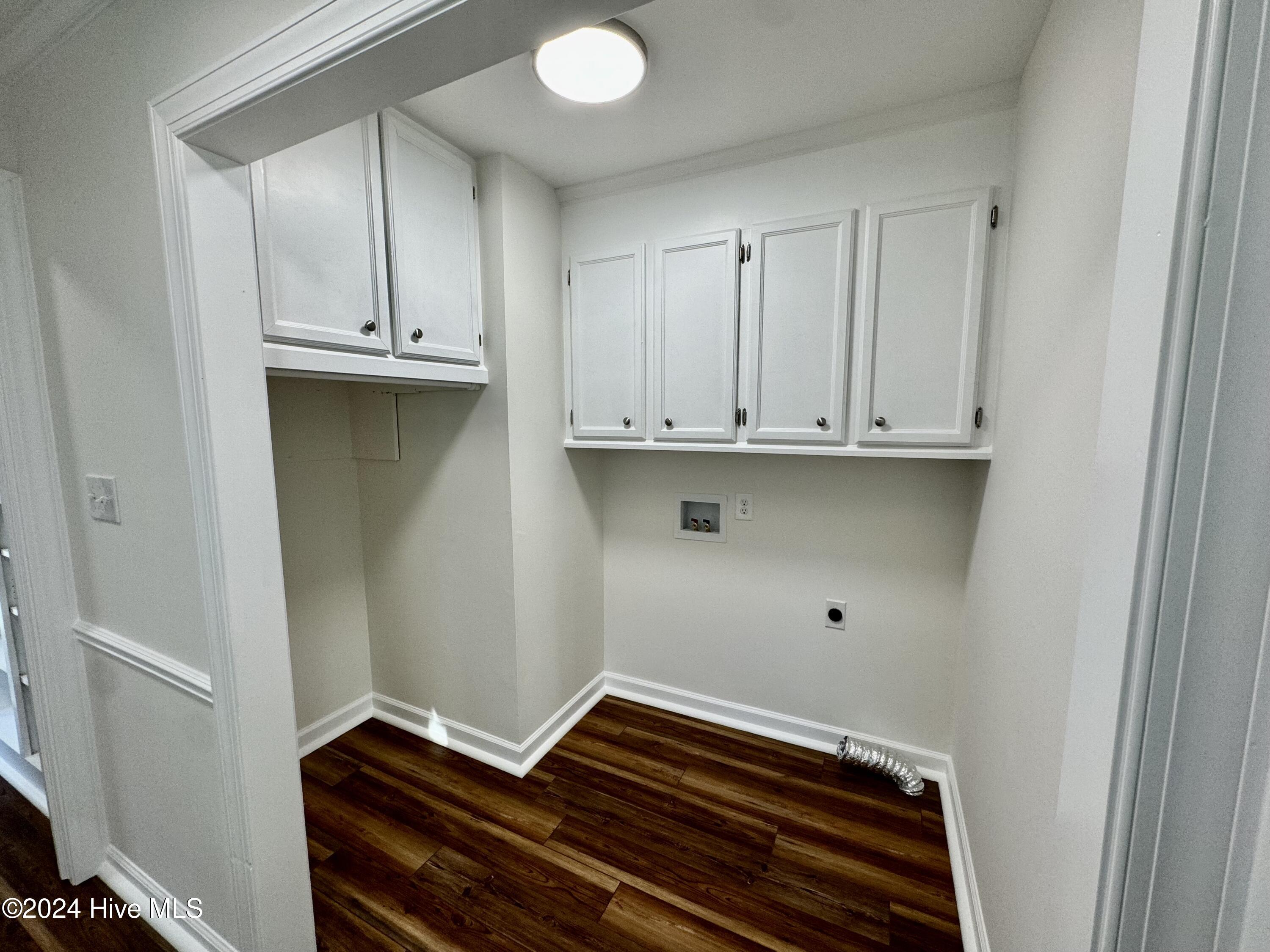 2443 Creekside Road Property Photo 7