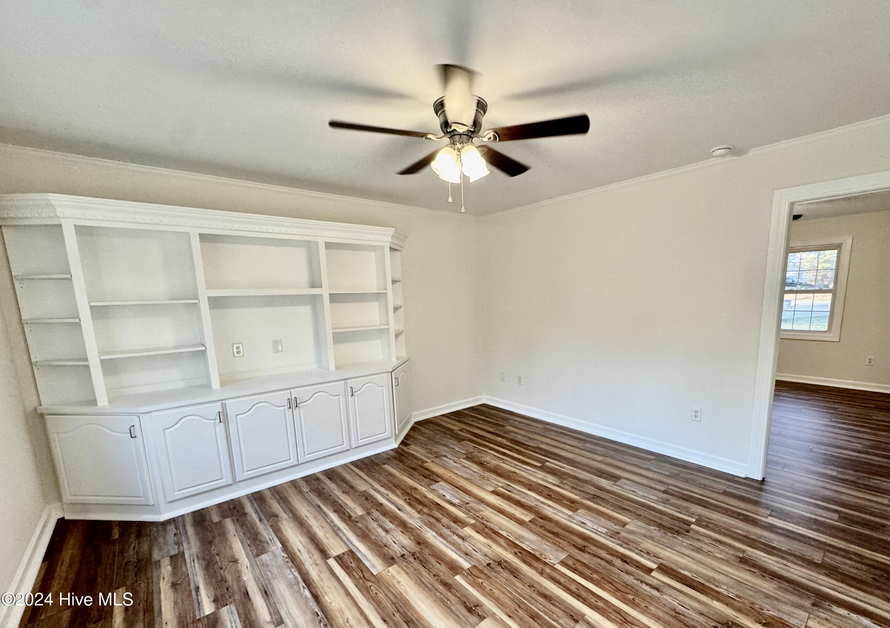 2443 Creekside Road Property Photo 10