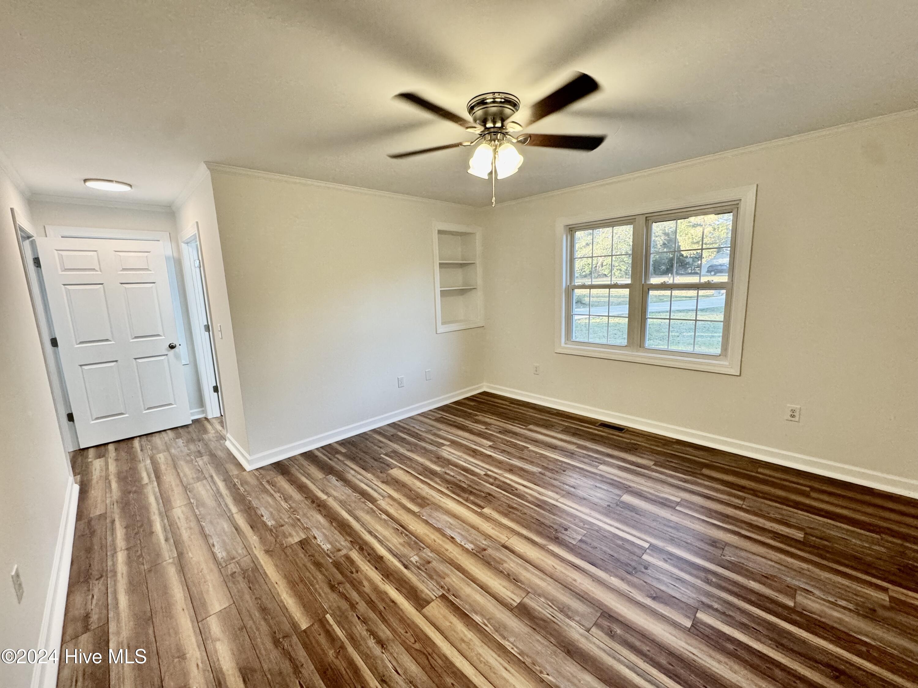 2443 Creekside Road Property Photo 12