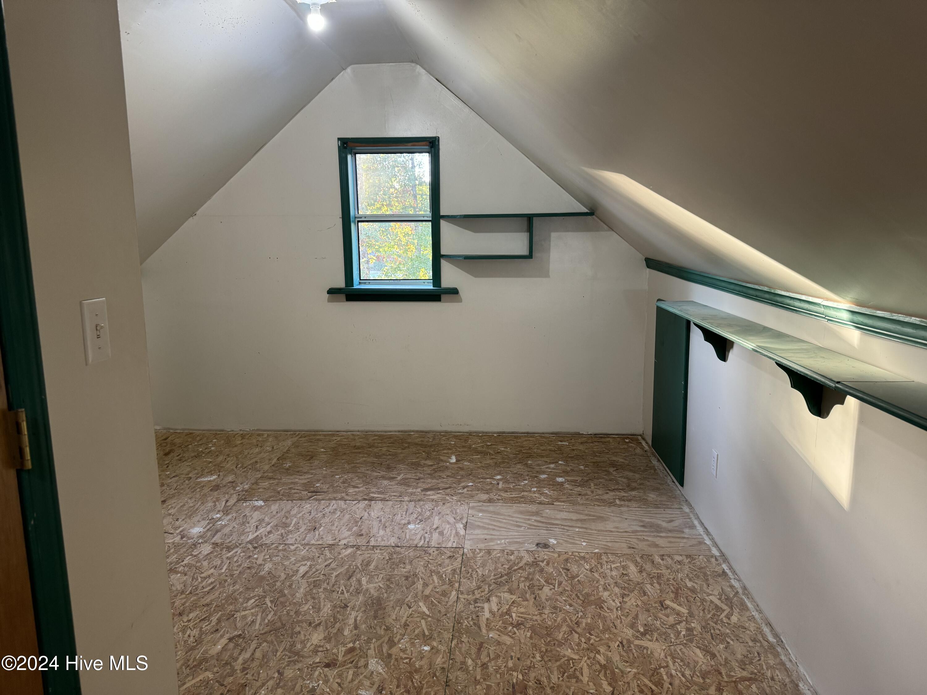 2443 Creekside Road Property Photo 31