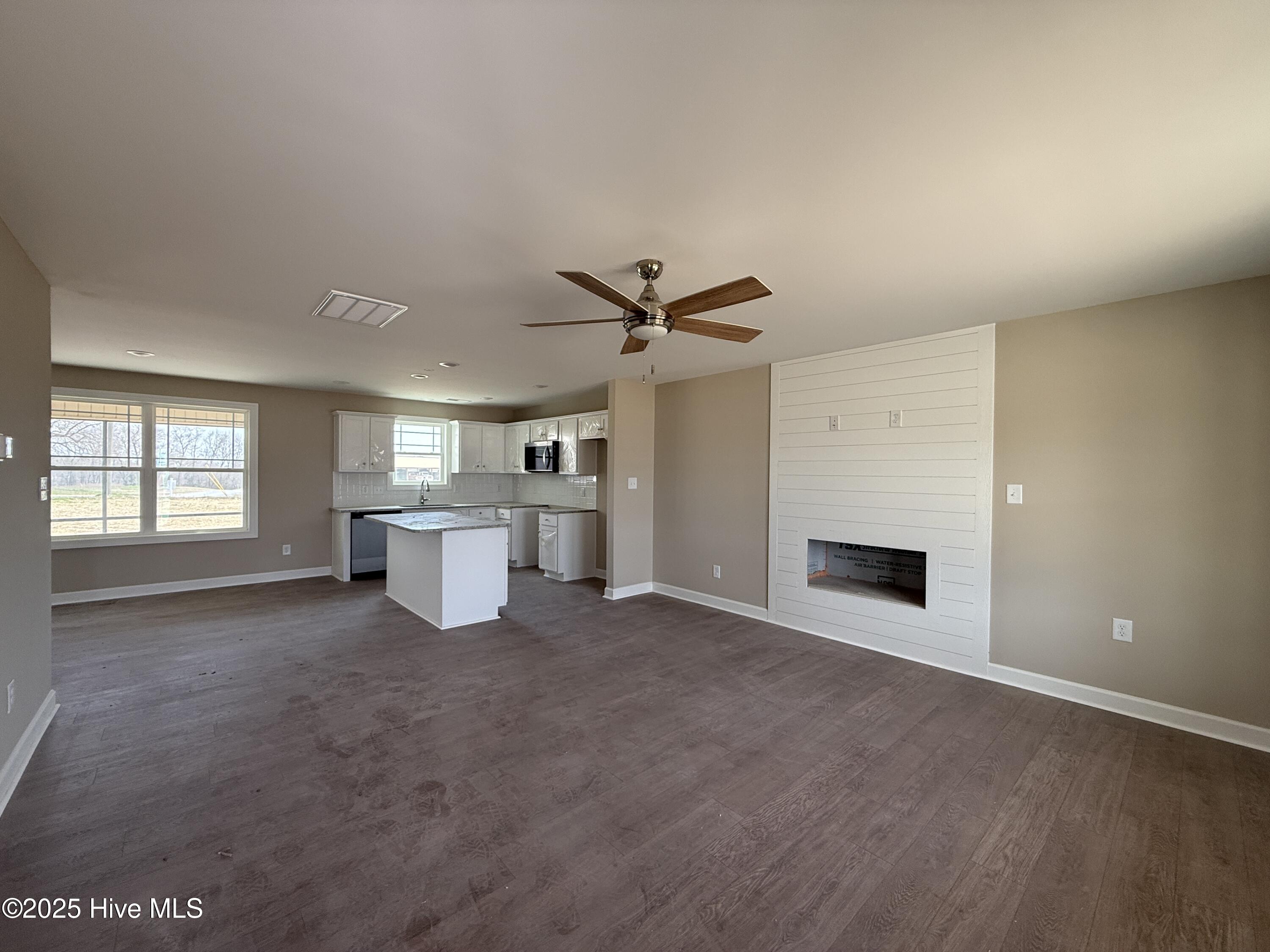 48 Silver Court Property Photo 2