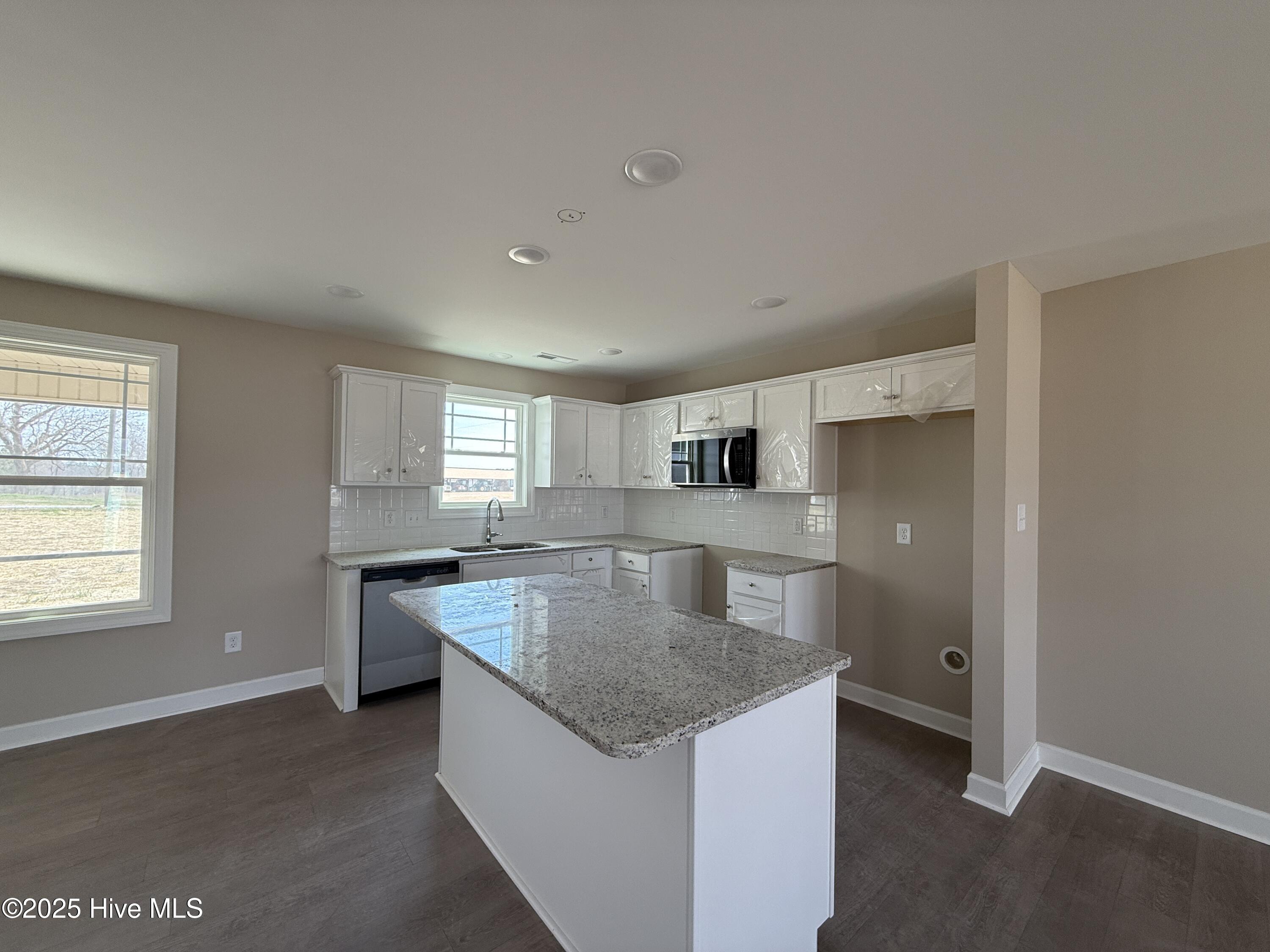 48 Silver Court Property Photo 3