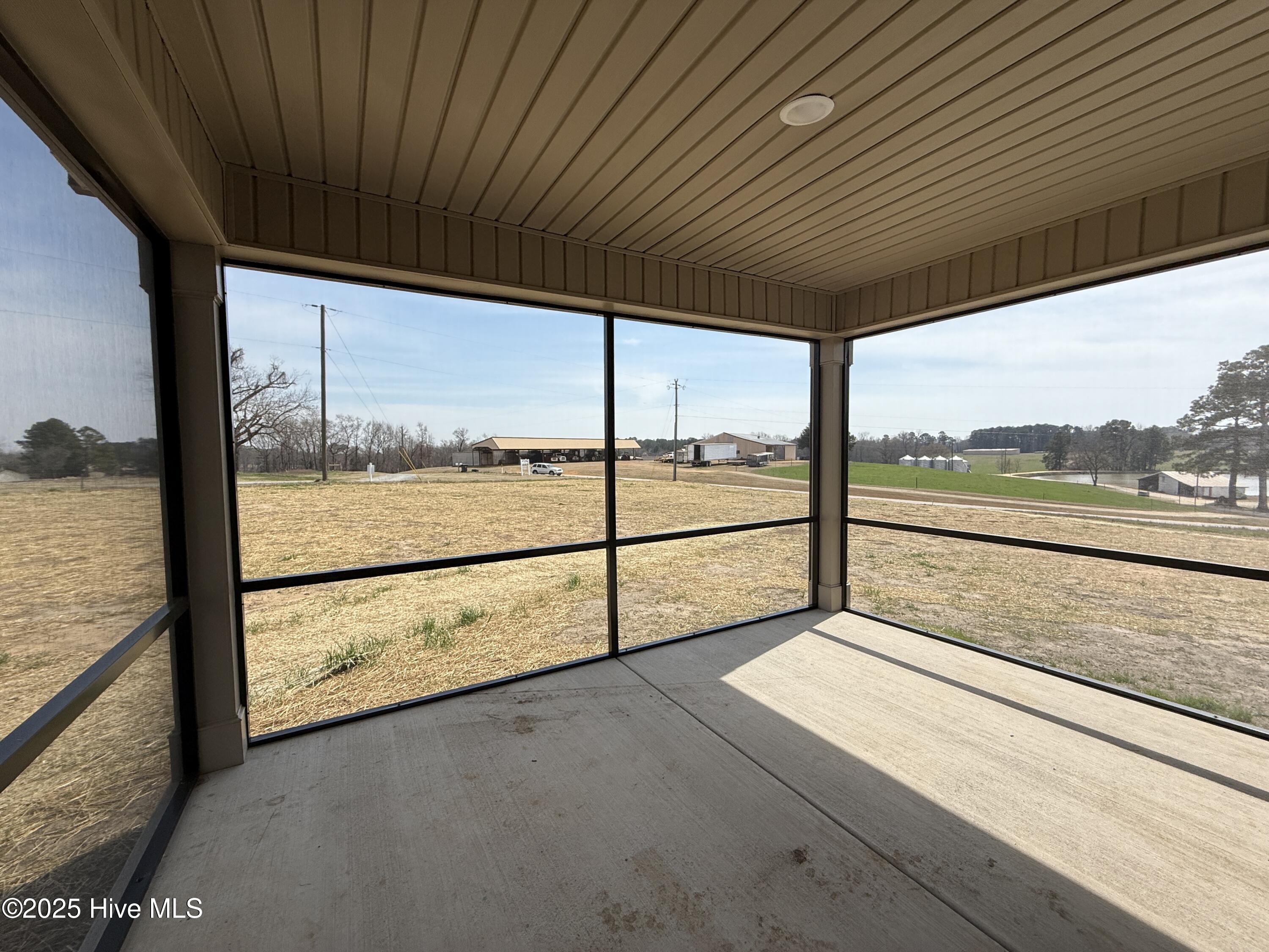 48 Silver Court Property Photo 11
