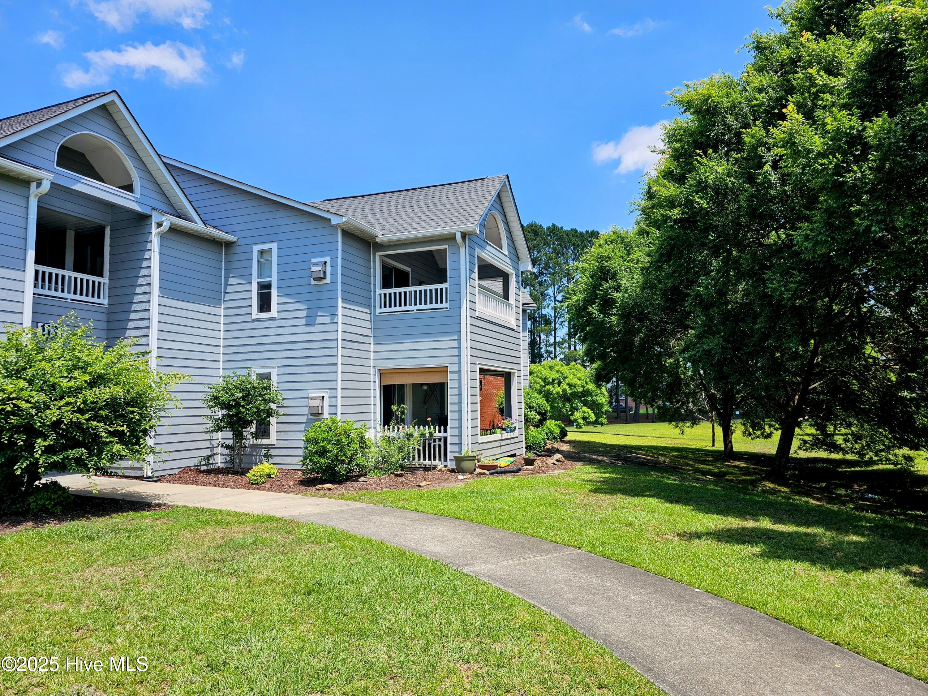 113 Breezewood Drive H Property Photo 1